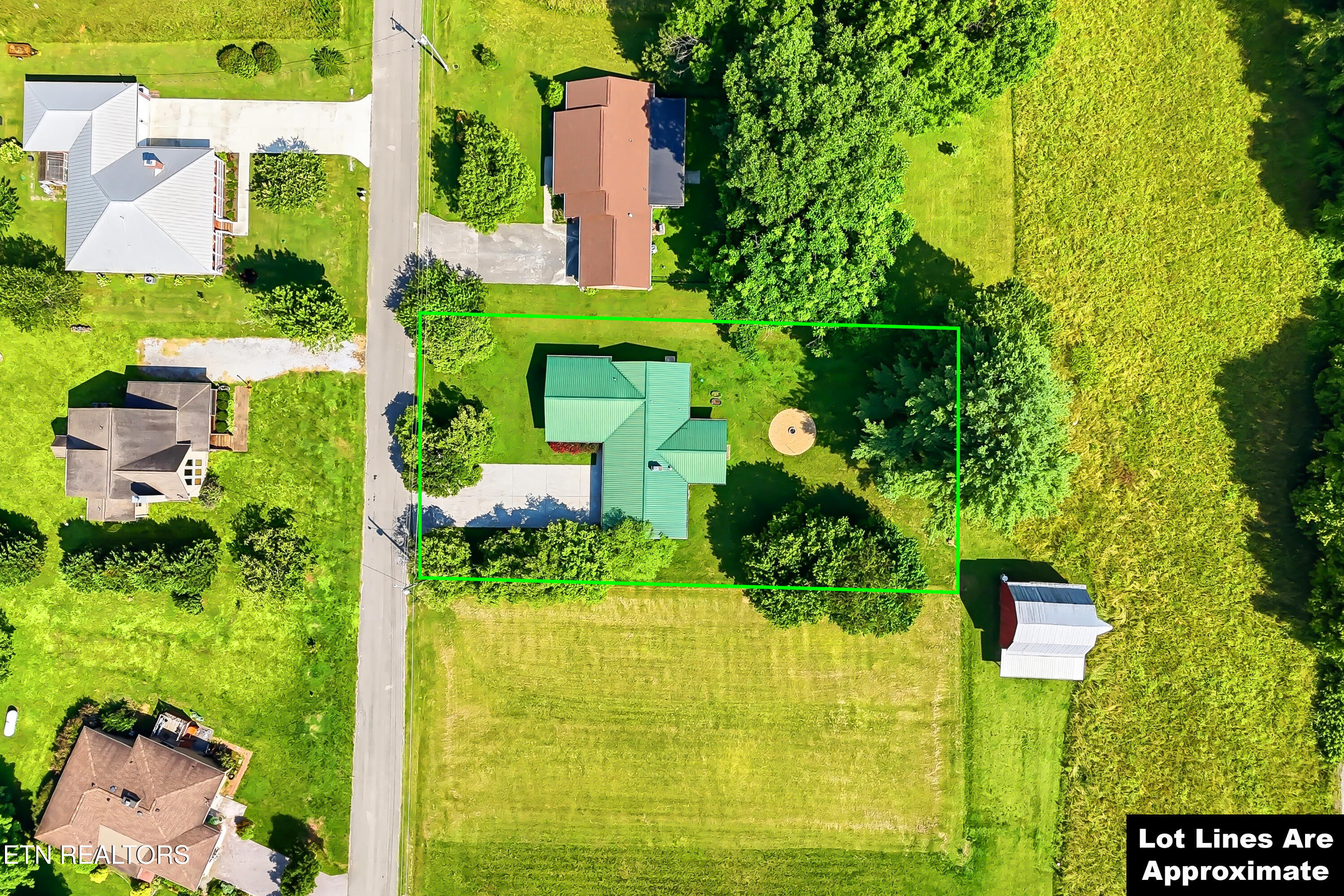 327 Sandy Lane Townsend TN 37882