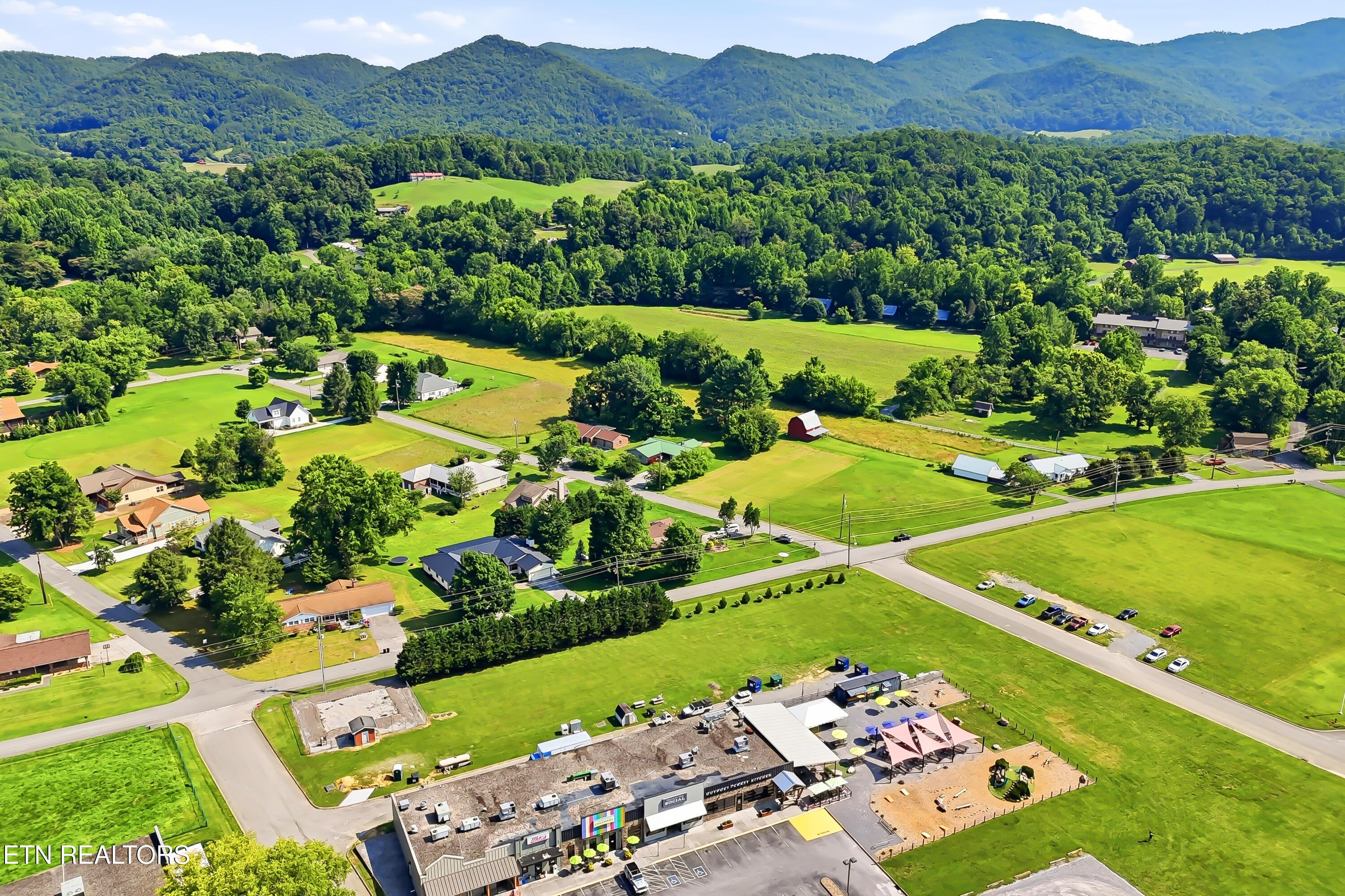 327 Sandy Lane Townsend TN 37882