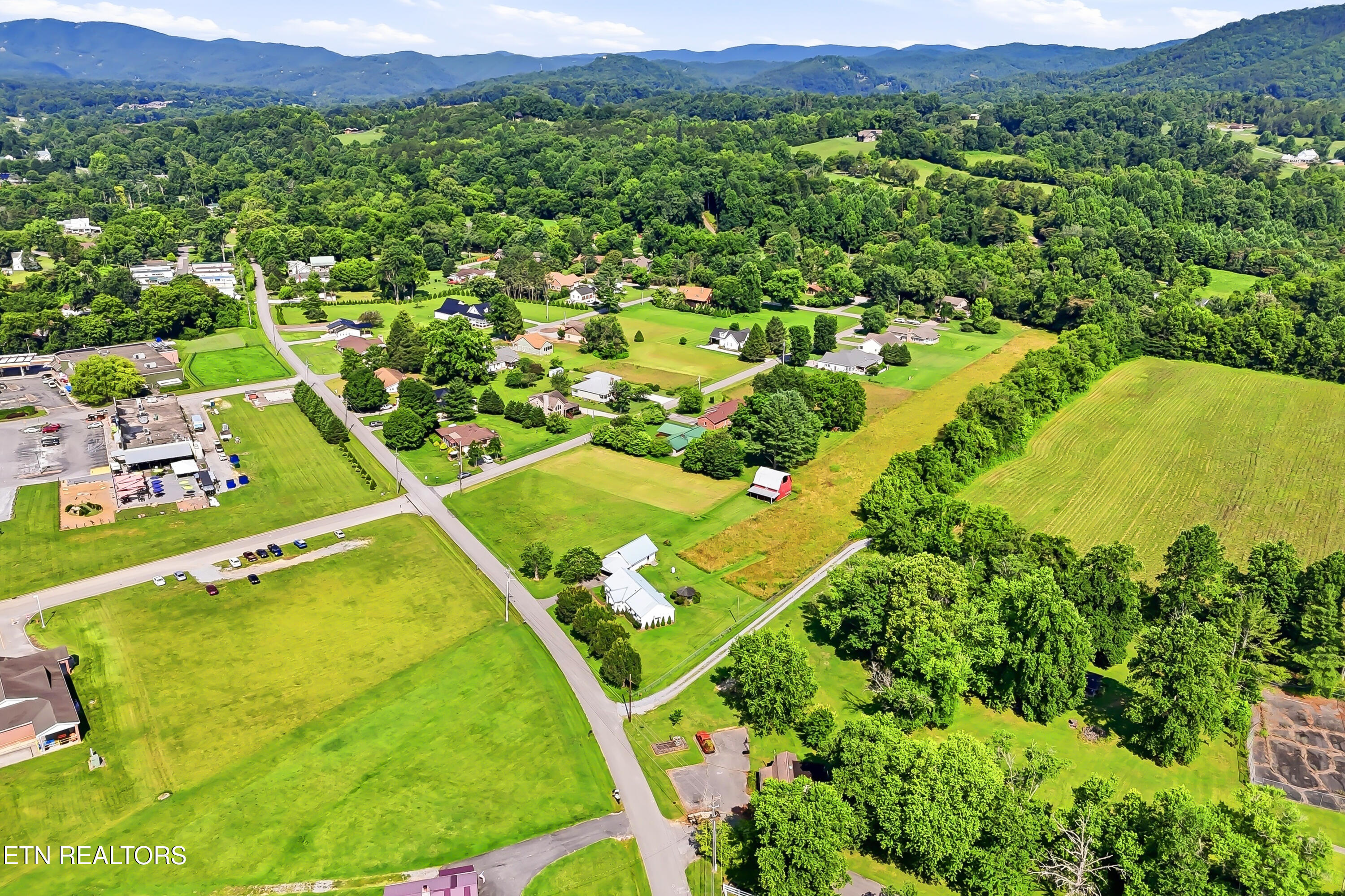 327 Sandy Lane Townsend TN 37882
