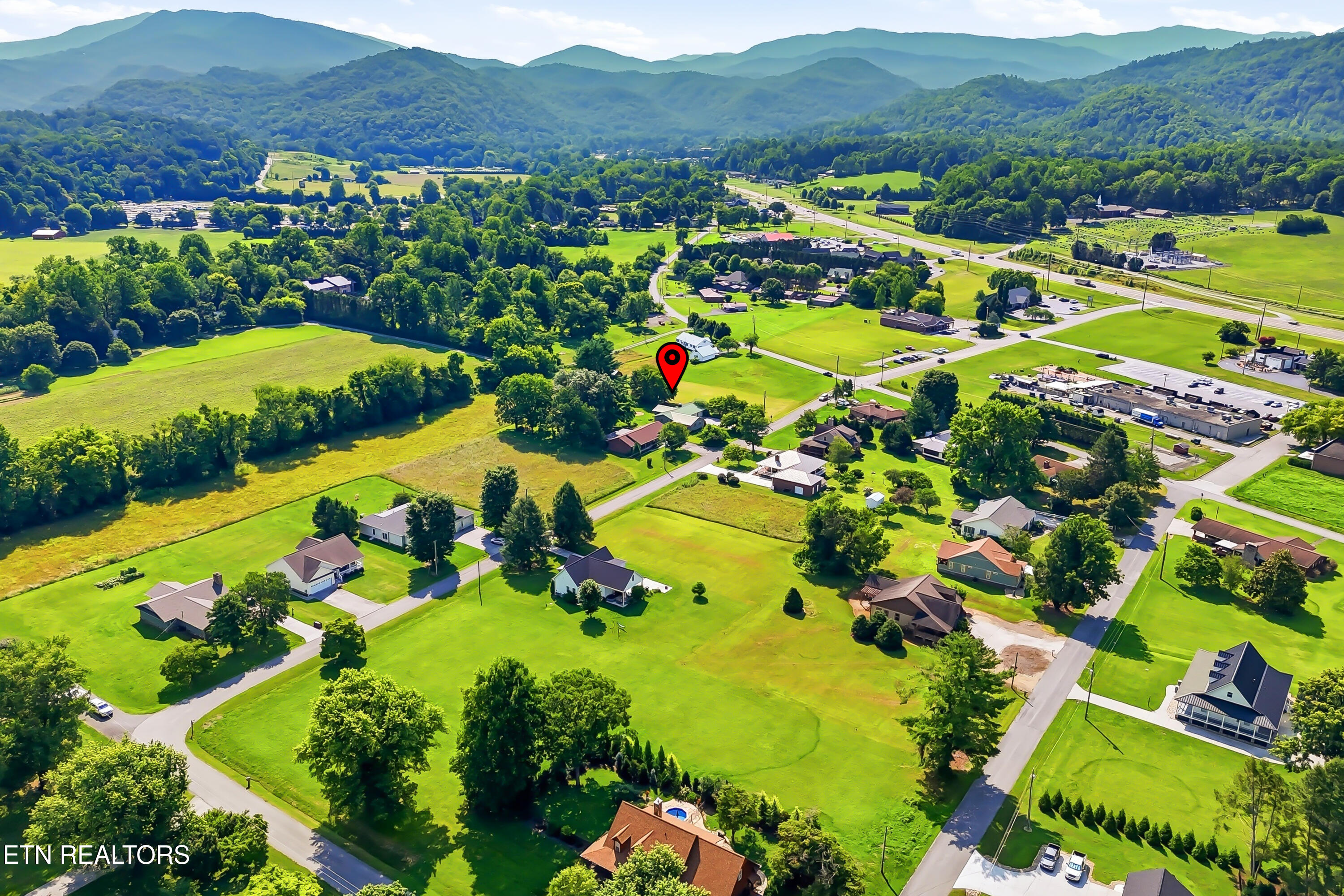 327 Sandy Lane Townsend TN 37882