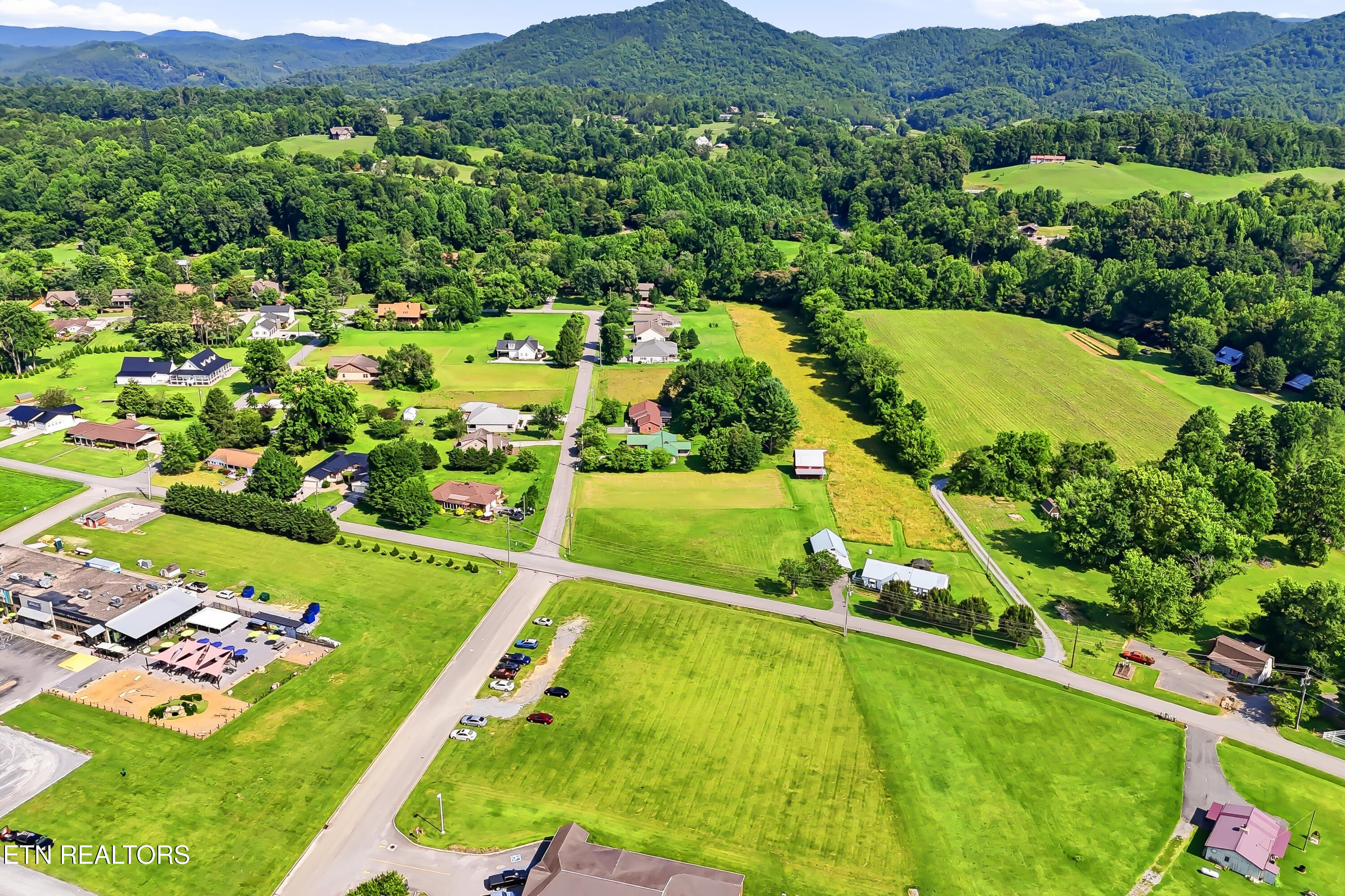 327 Sandy Lane Townsend TN 37882