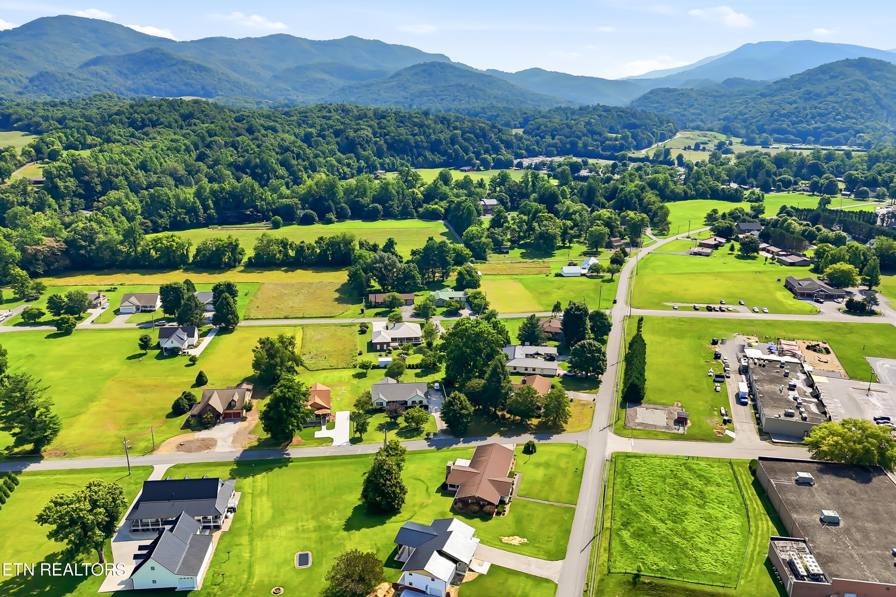 327 Sandy Lane Townsend TN 37882