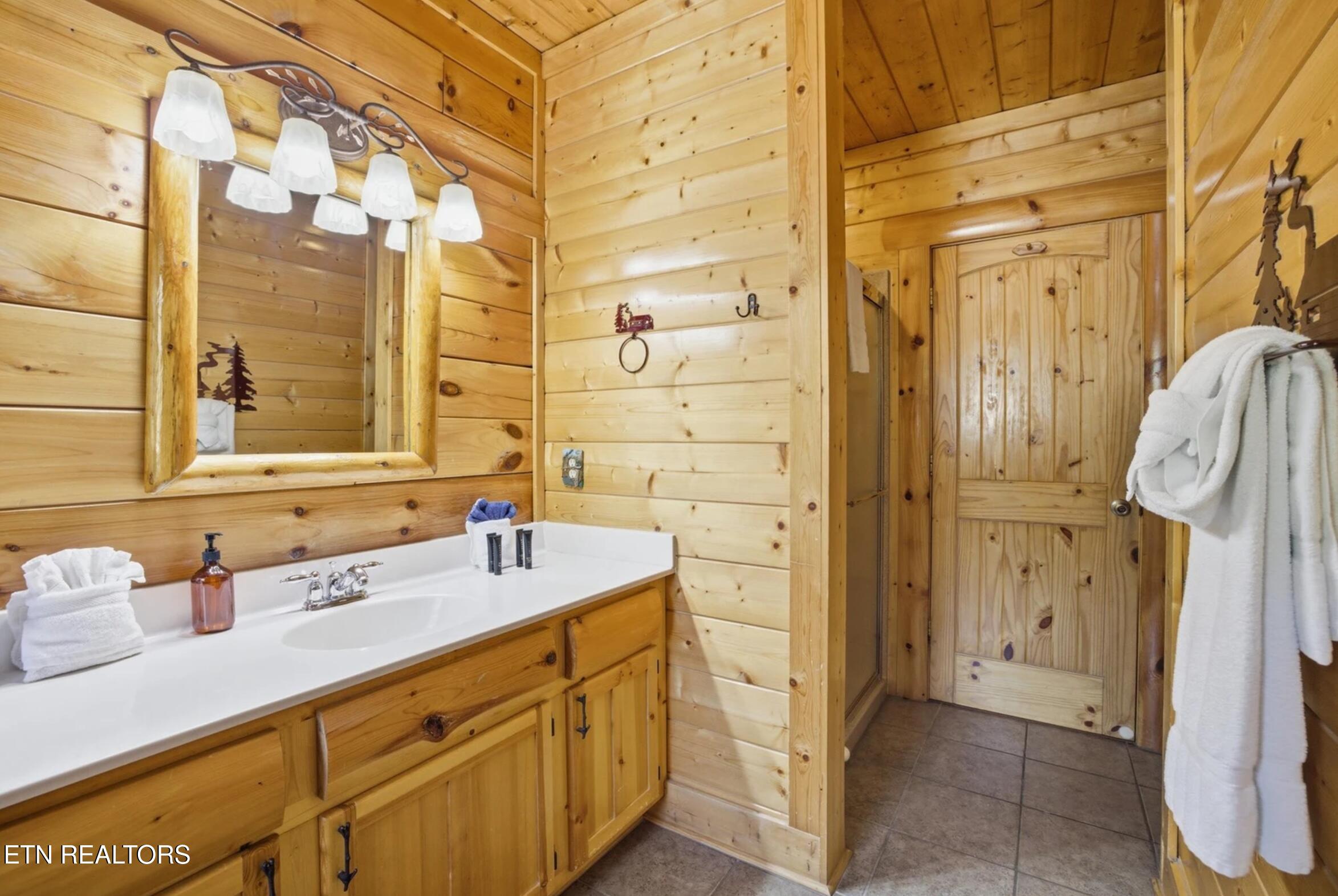 2733 Cats Paw Lane Sevierville TN 37862