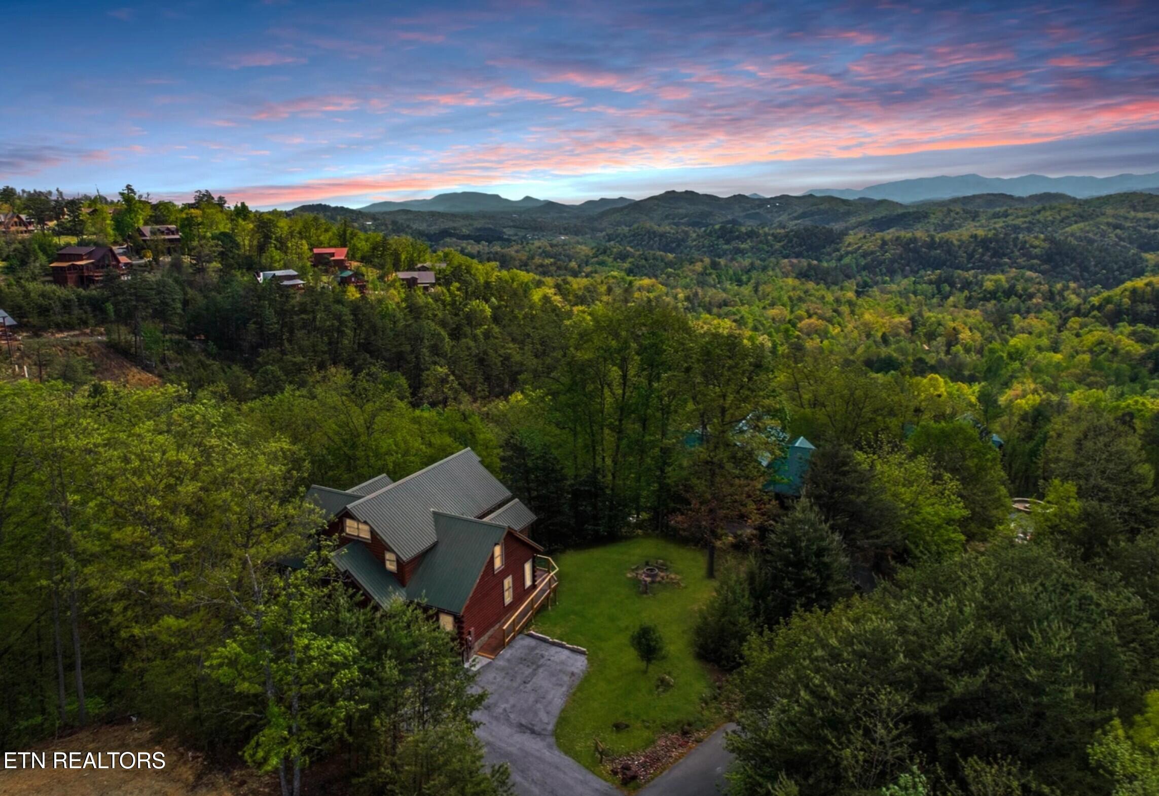 2733 Cats Paw Lane Sevierville TN 37862