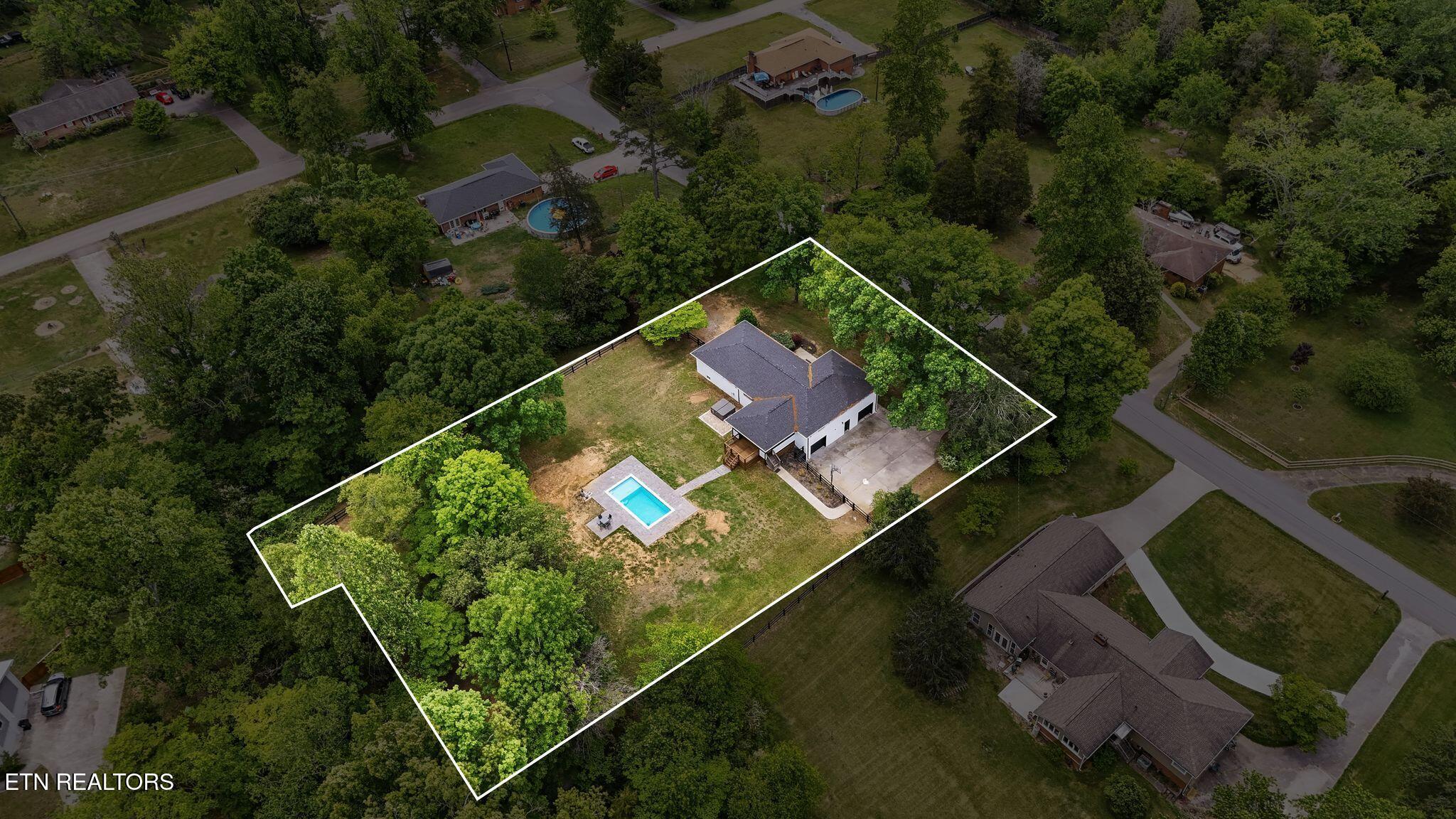 7204 Fairlane Road Powell TN 37849