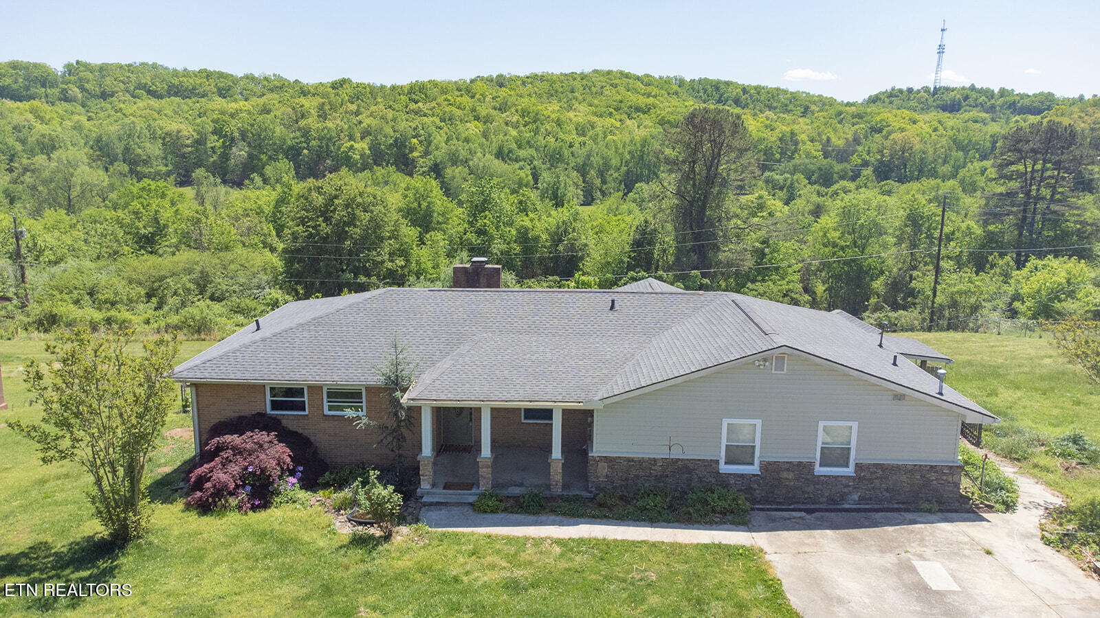 302 Sunset Lane Harriman TN 37748