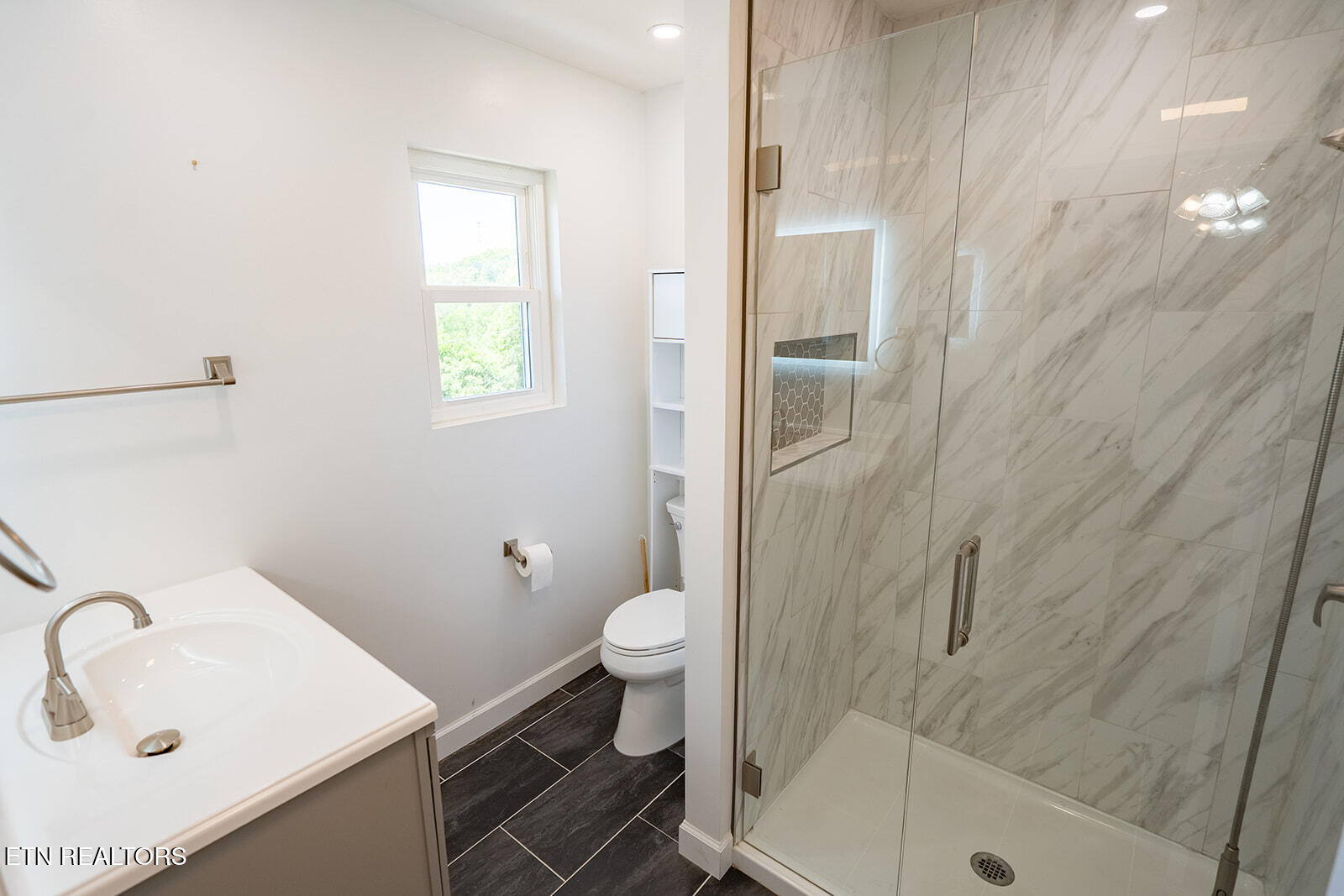 302 Sunset Lane Harriman TN 37748