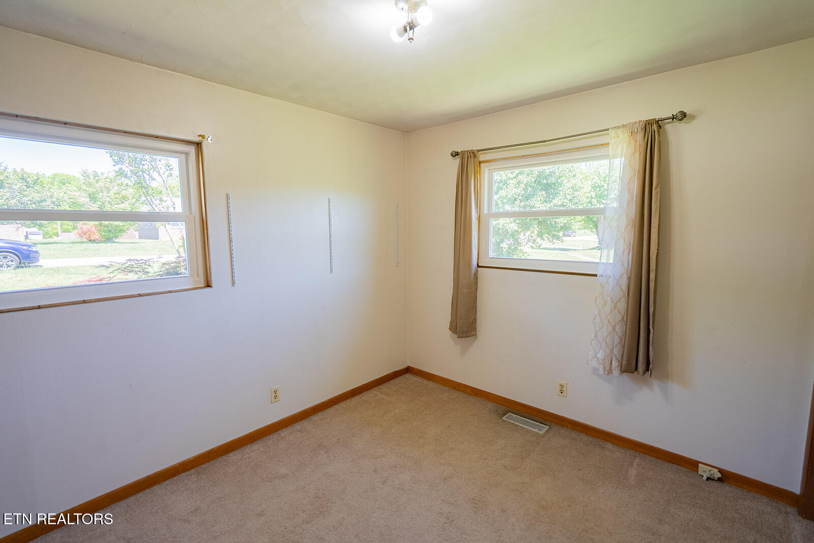302 Sunset Lane Harriman TN 37748