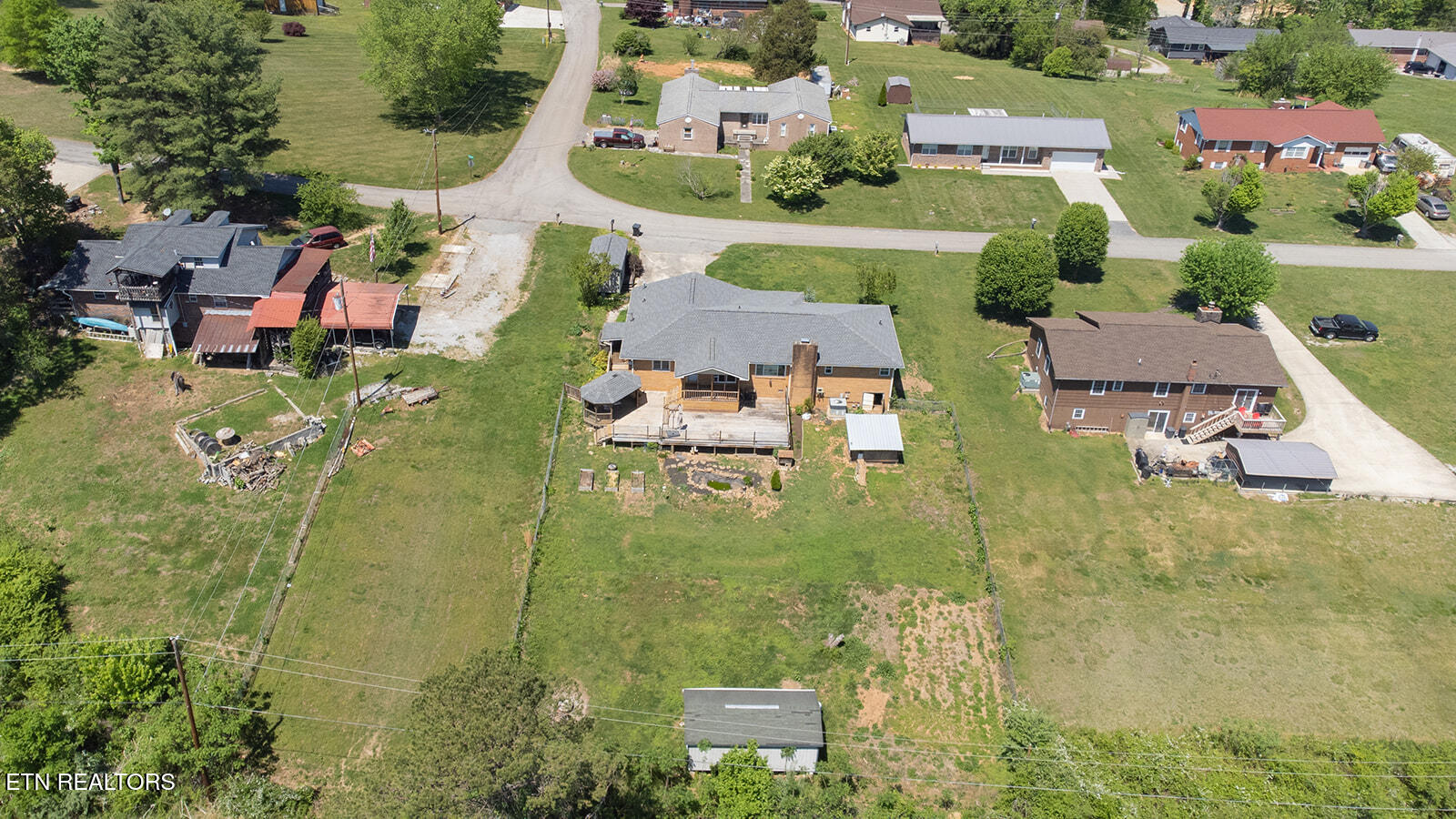 302 Sunset Lane Harriman TN 37748