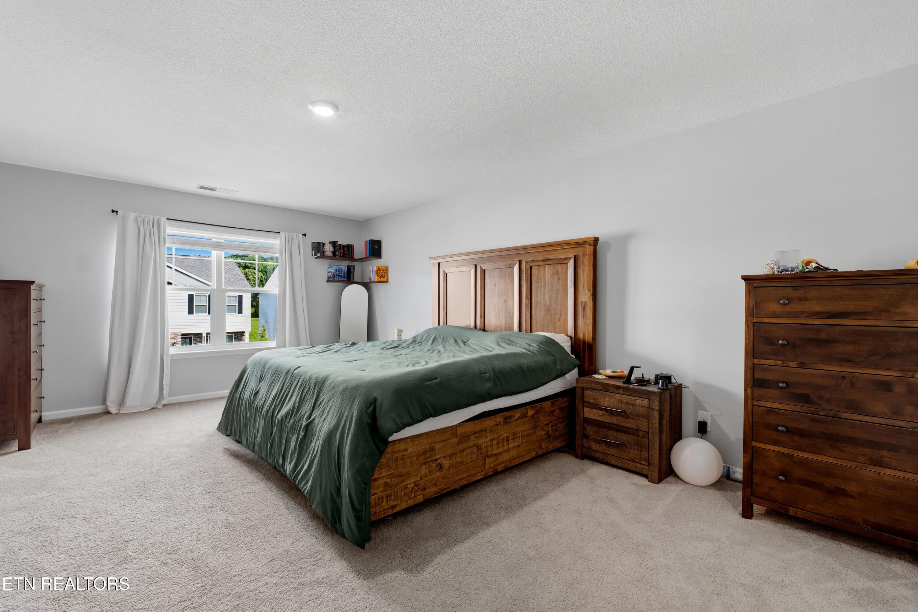1629 Cabernet Lane Knoxville TN 37918