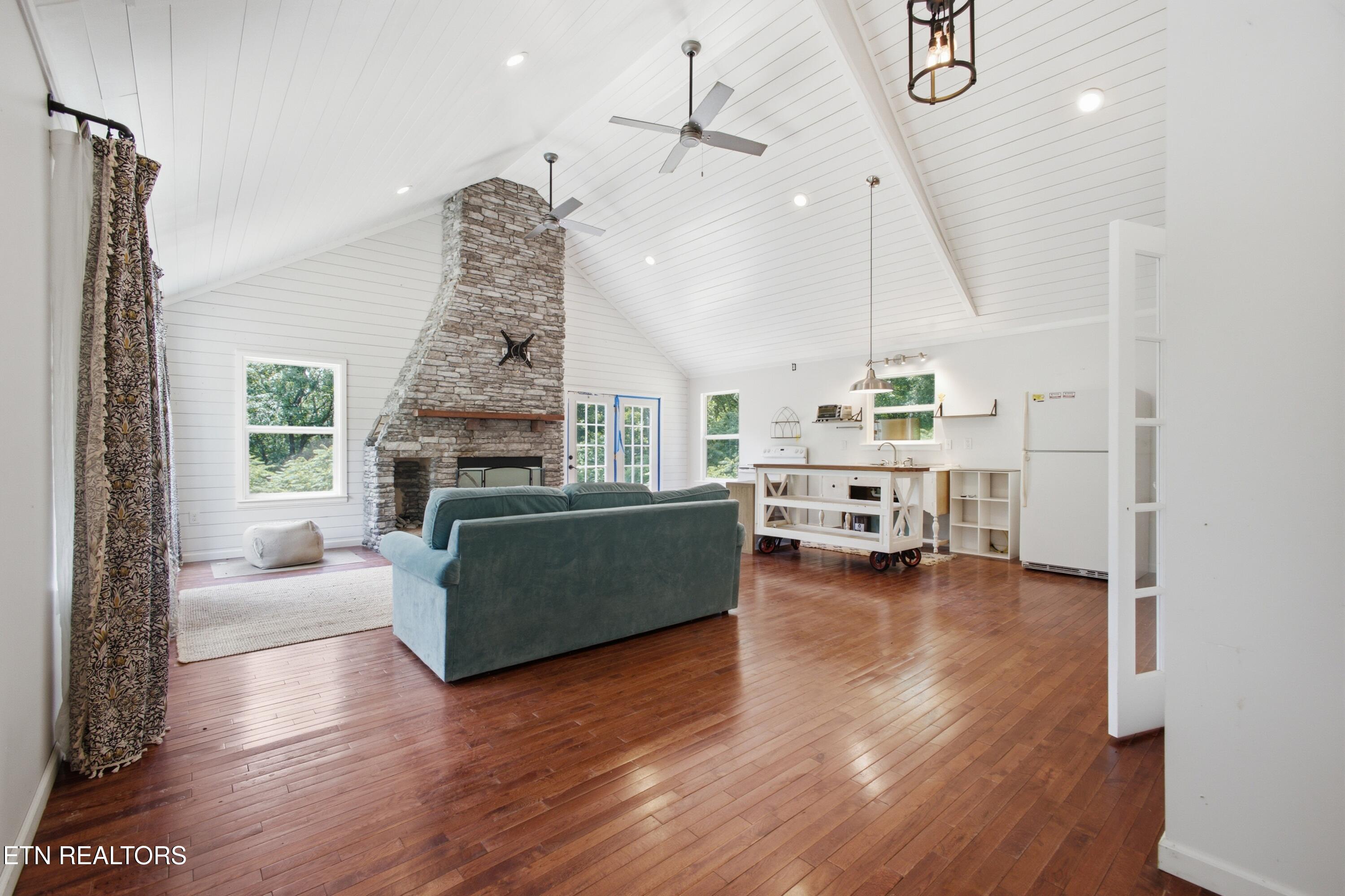 230 Windcrest Lane Harriman TN 37748