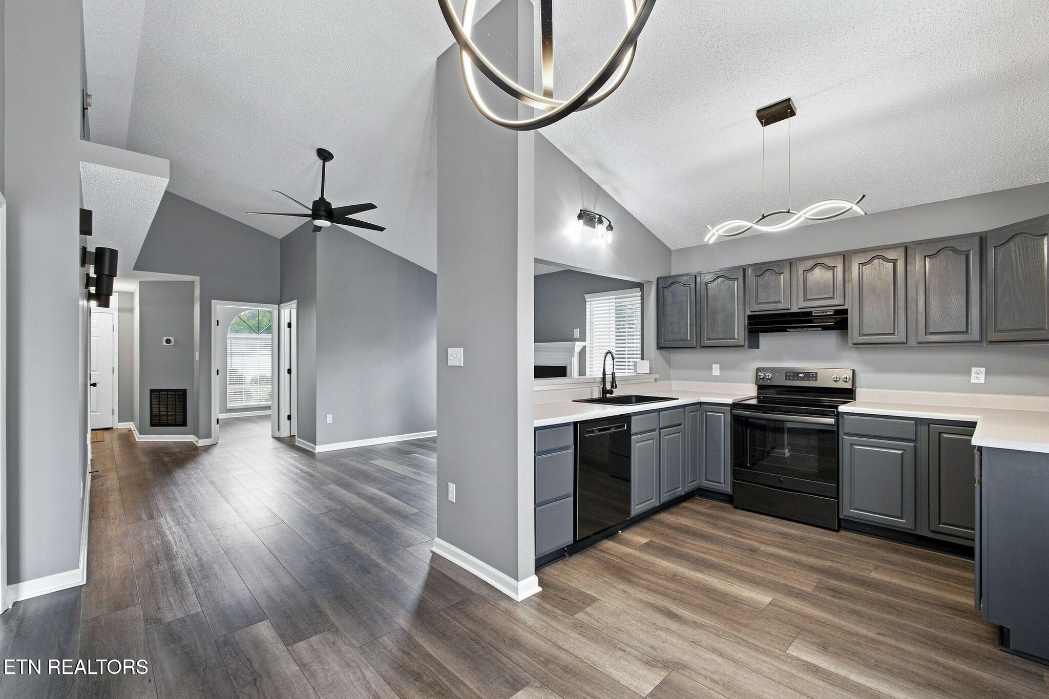 8816 Lennox View Way Knoxville TN 37923