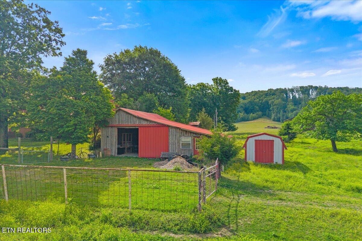 1245 Paint Rock Valley Road Philadelphia TN 37846