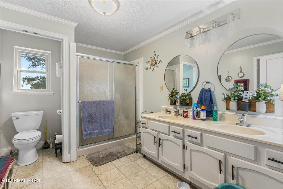 1245 Paint Rock Valley Road Philadelphia TN 37846