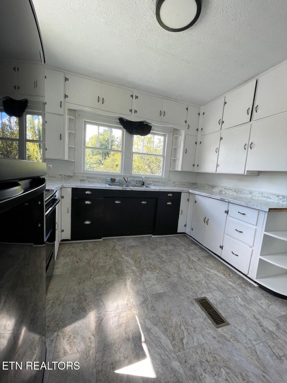 116 Flanders Avenue Harriman TN 37748