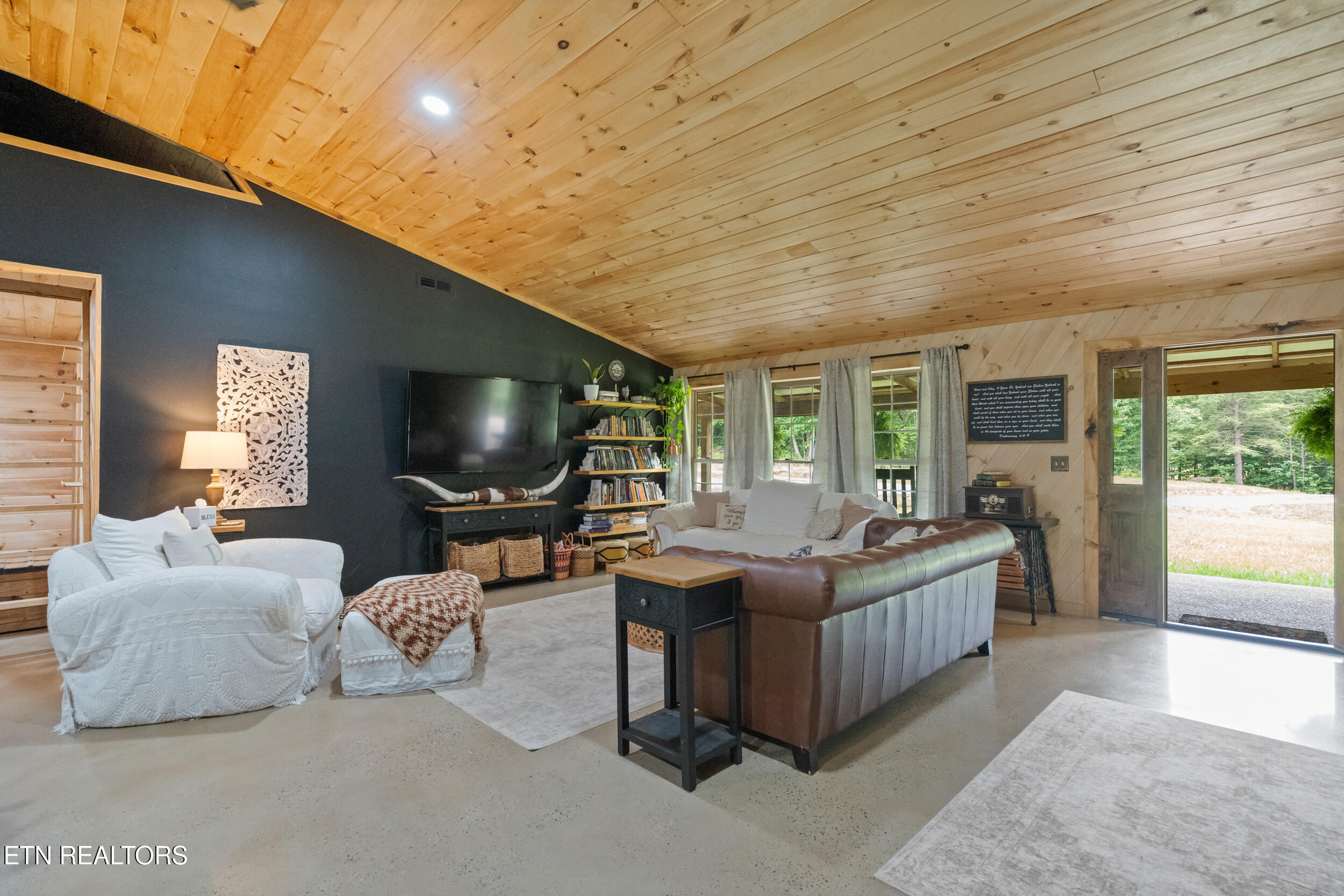 904 Meadows Drive Spencer TN 38585