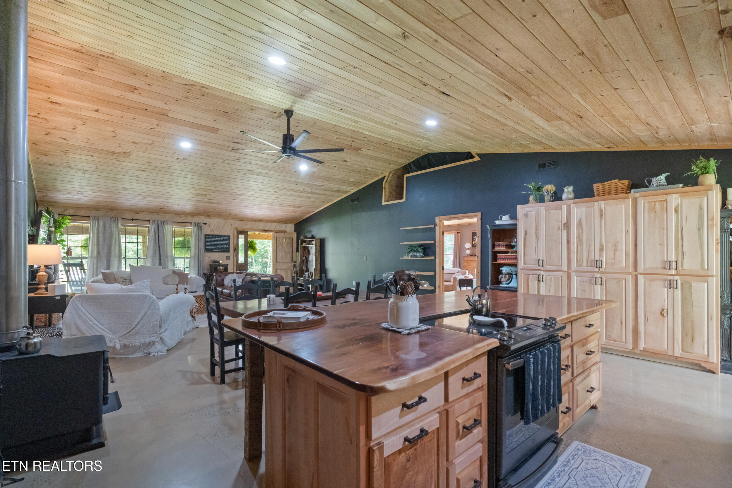904 Meadows Drive Spencer TN 38585