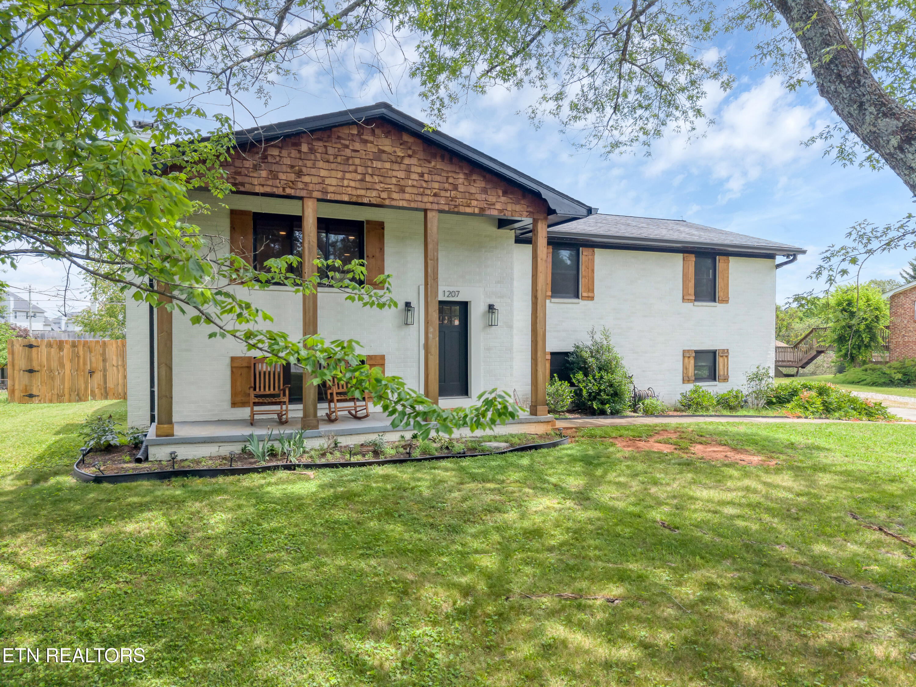 1207 Lenore Lane Maryville TN 37804