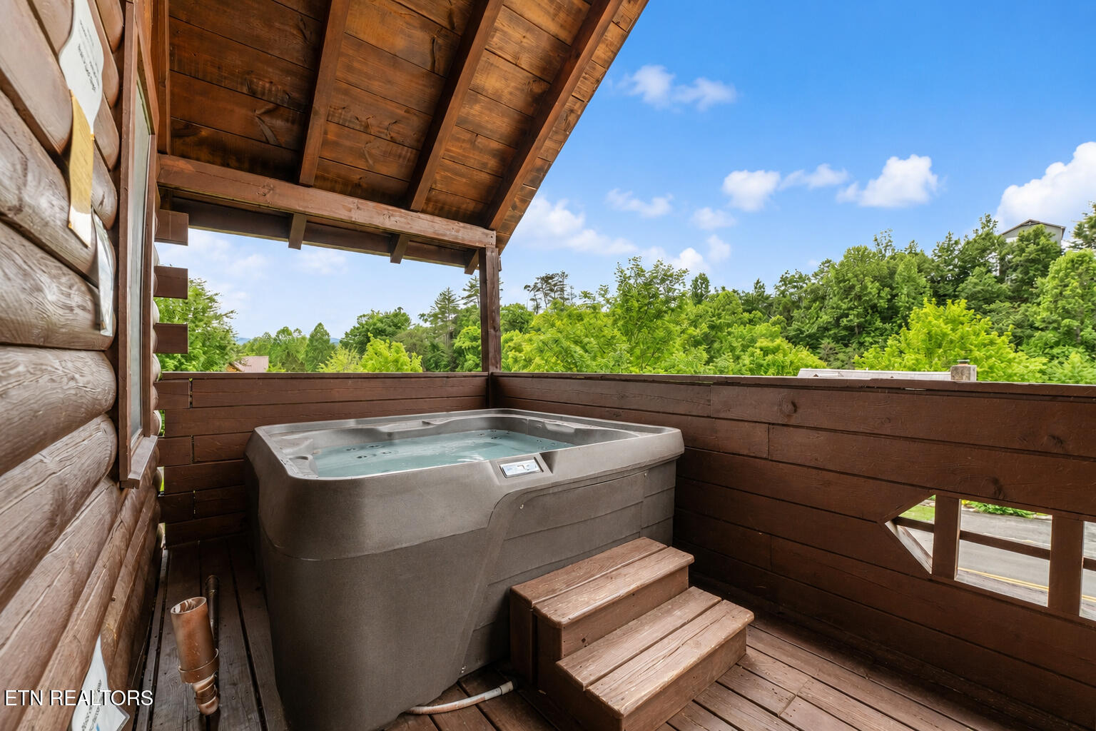 735 Kings Hills Boulevard Pigeon Forge TN 37863