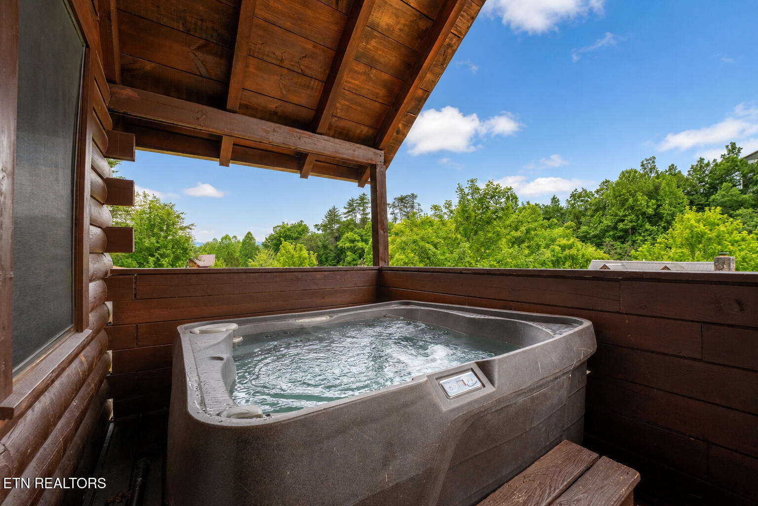 735 Kings Hills Boulevard Pigeon Forge TN 37863