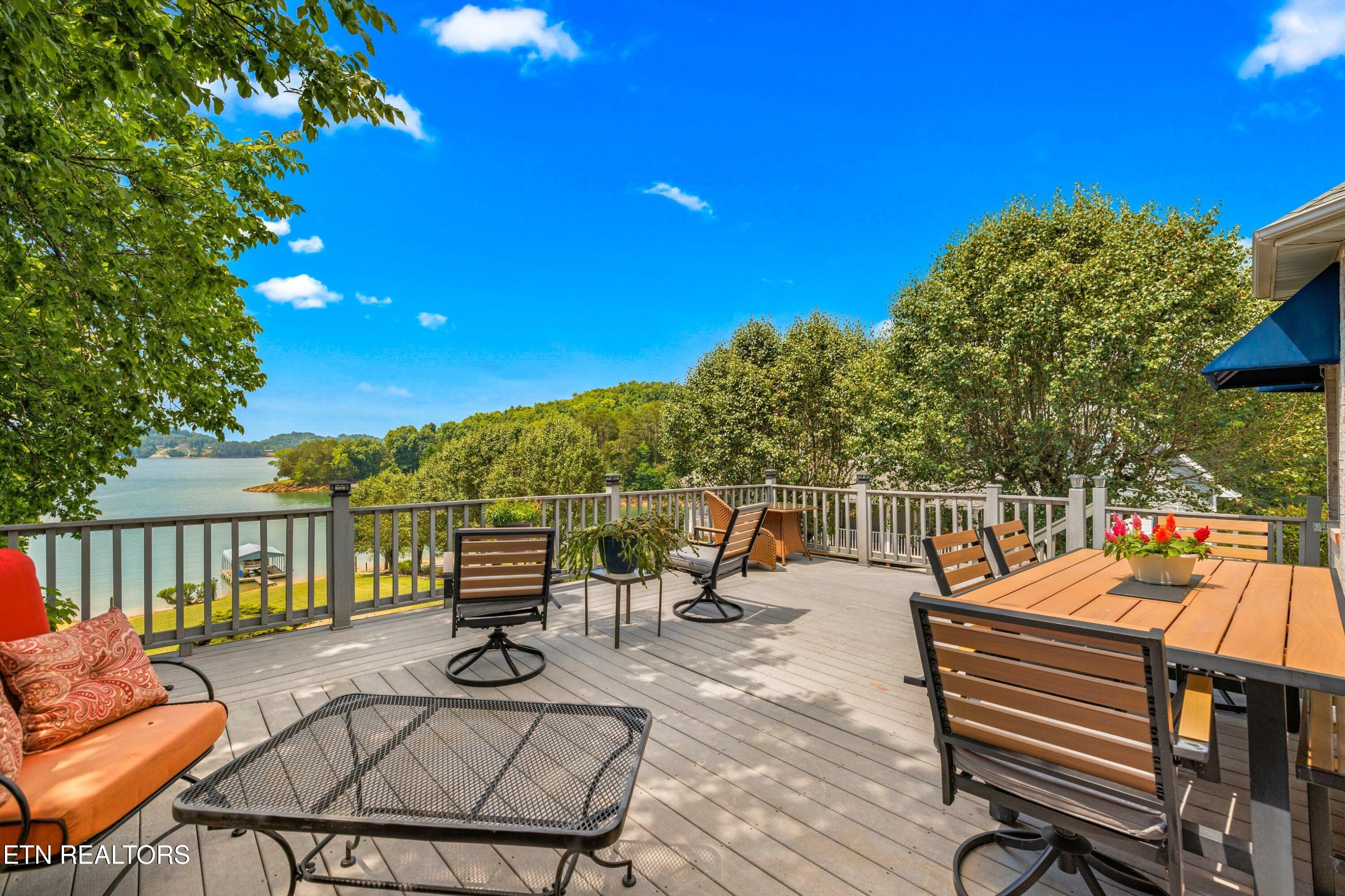 211 Mariners Way Dandridge TN 37725