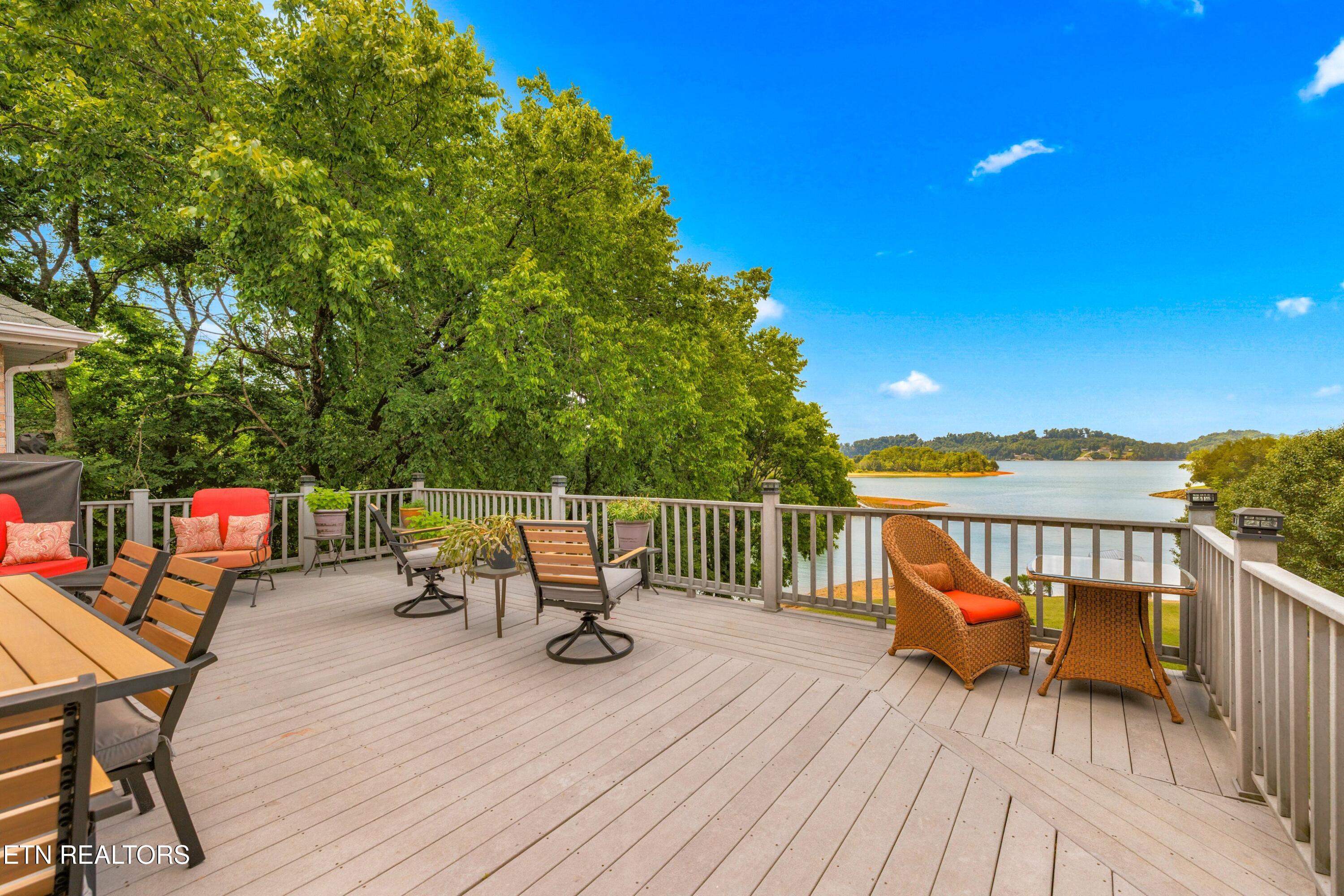 211 Mariners Way Dandridge TN 37725