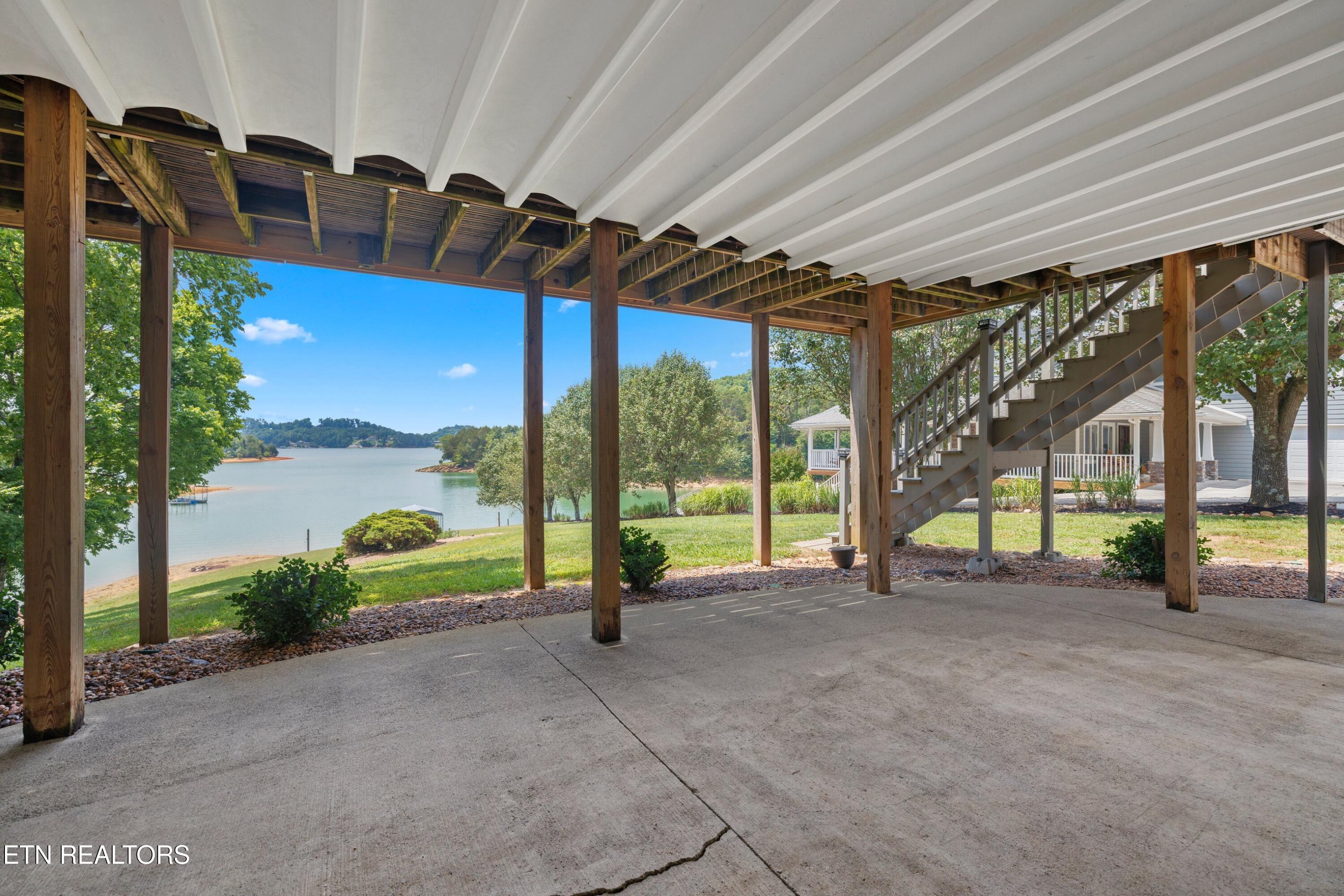 211 Mariners Way Dandridge TN 37725