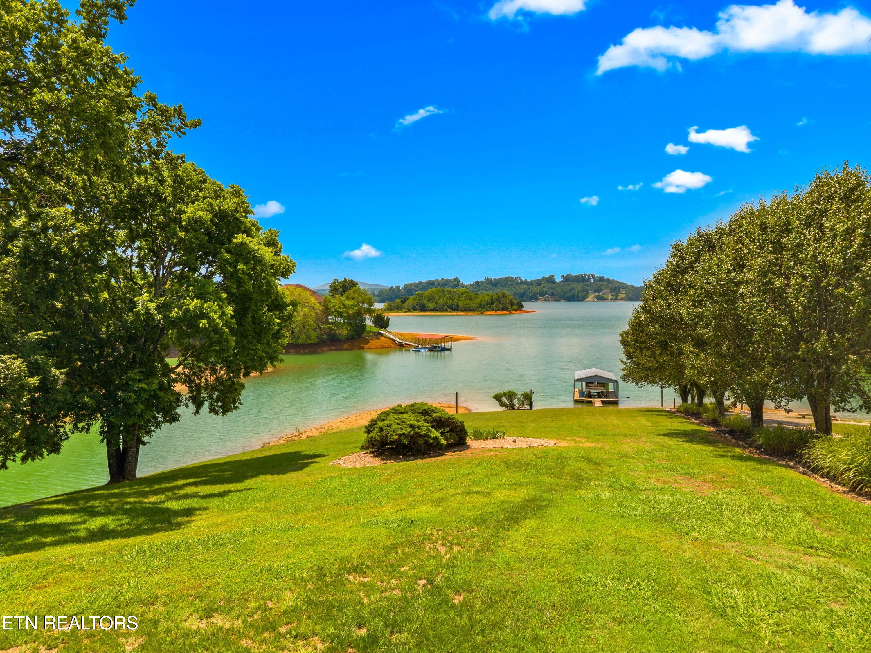 211 Mariners Way Dandridge TN 37725