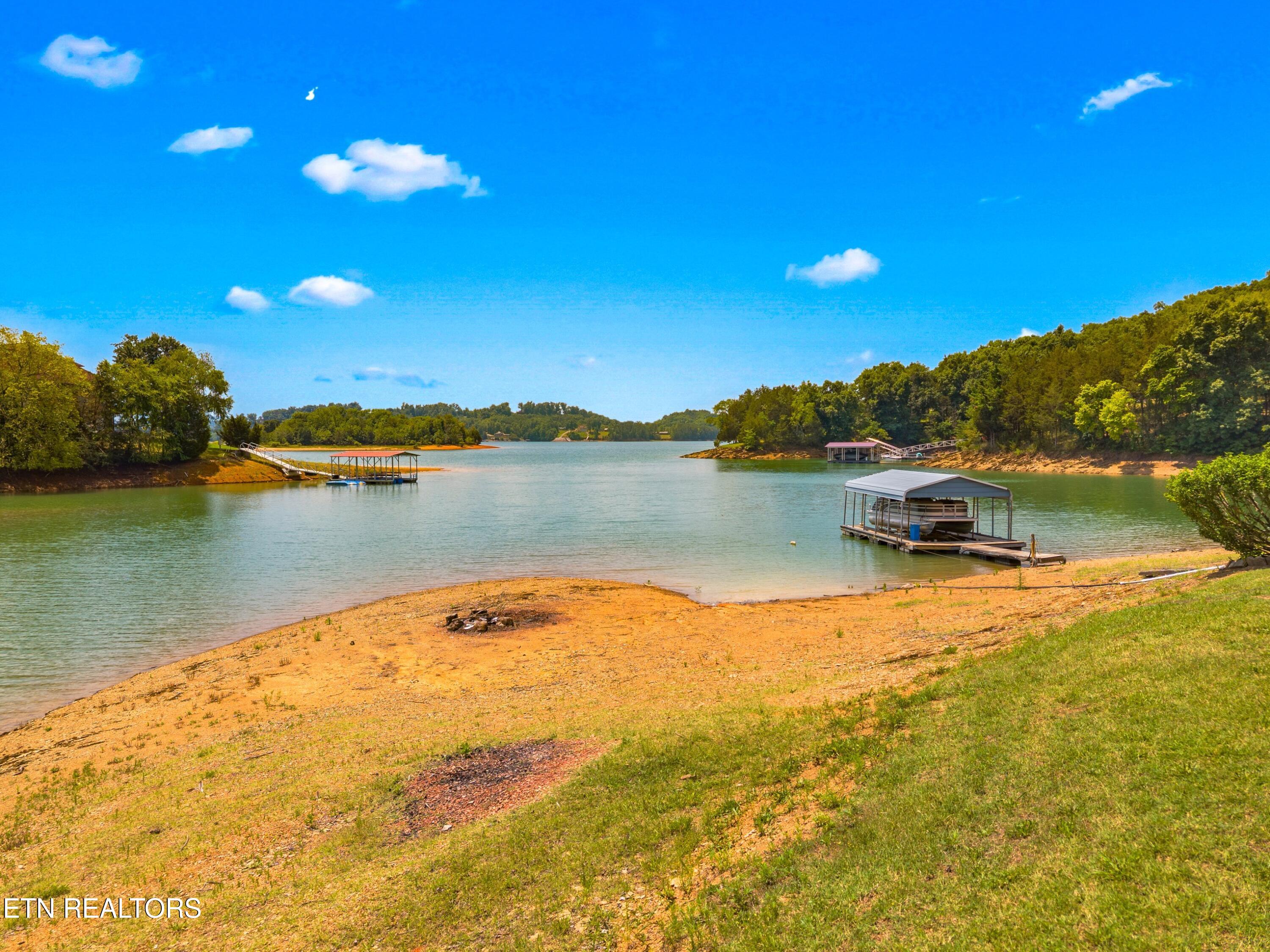 211 Mariners Way Dandridge TN 37725