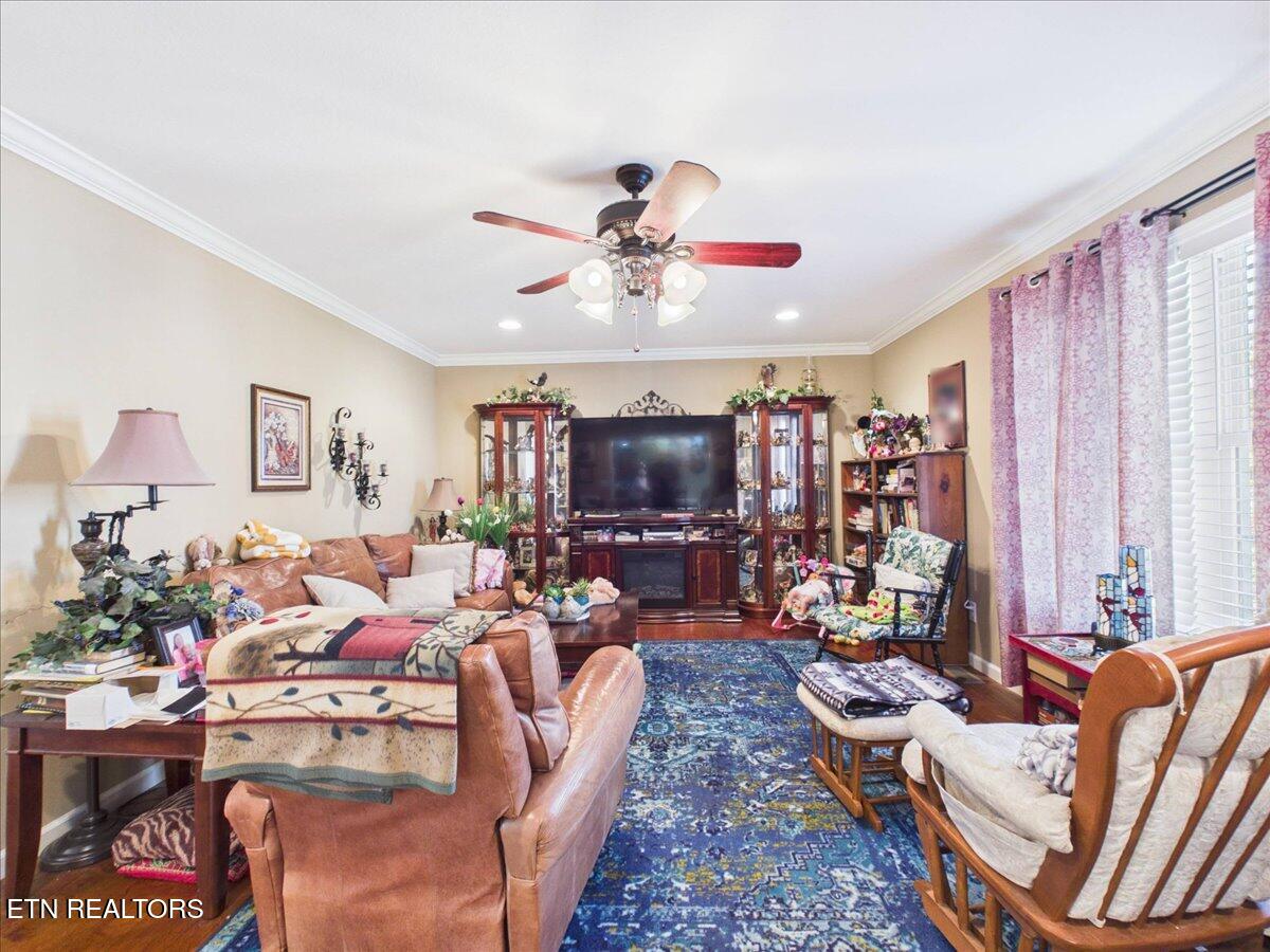 950 S. Coolidge Road Lafollette TN 37766