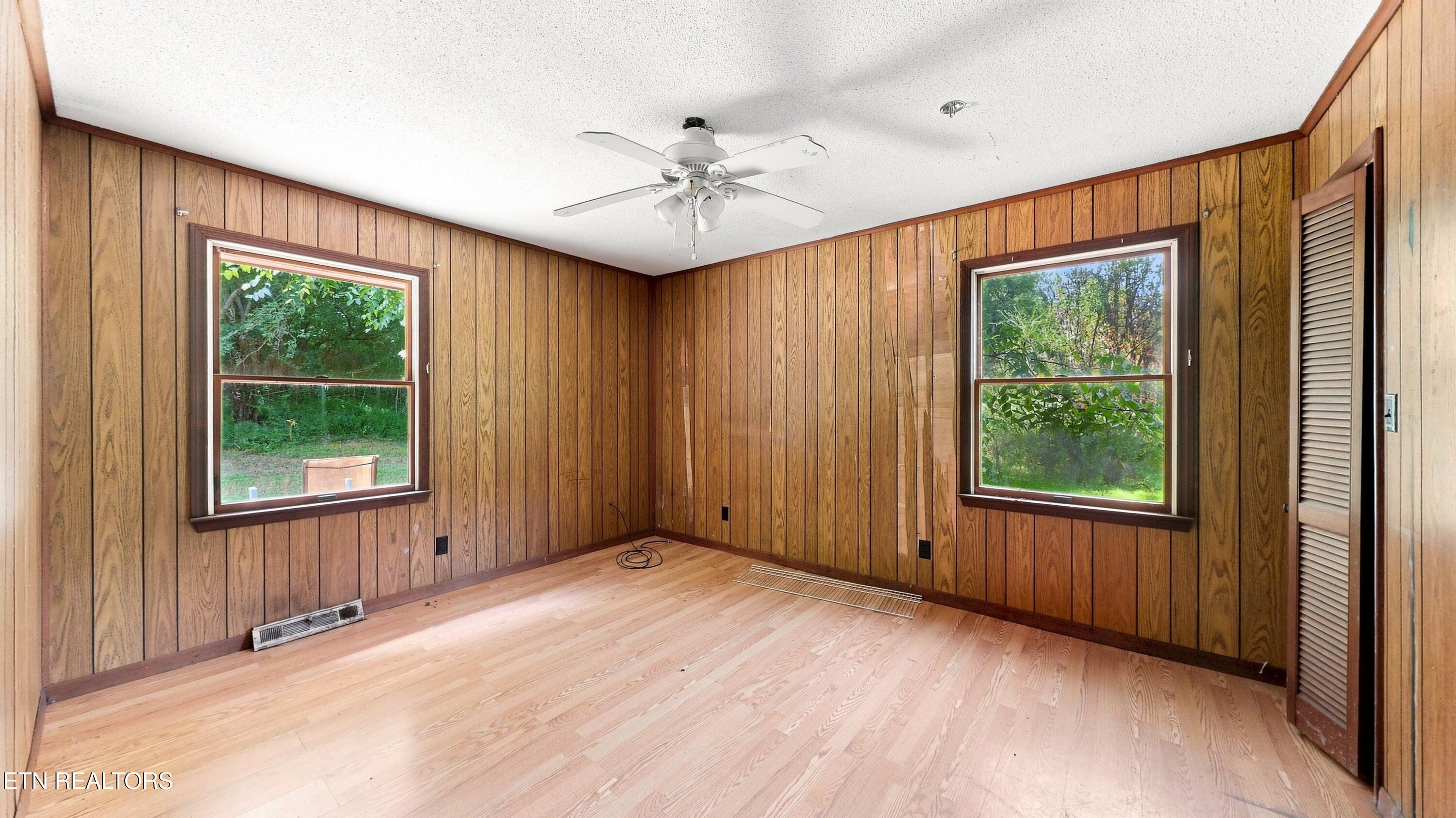 1588 Tn-116 Caryville TN 37714