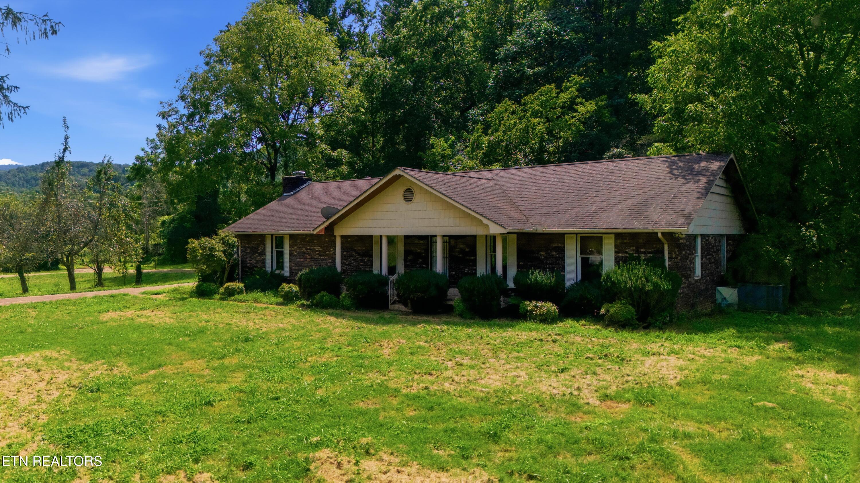 1588 Tn-116 Caryville TN 37714