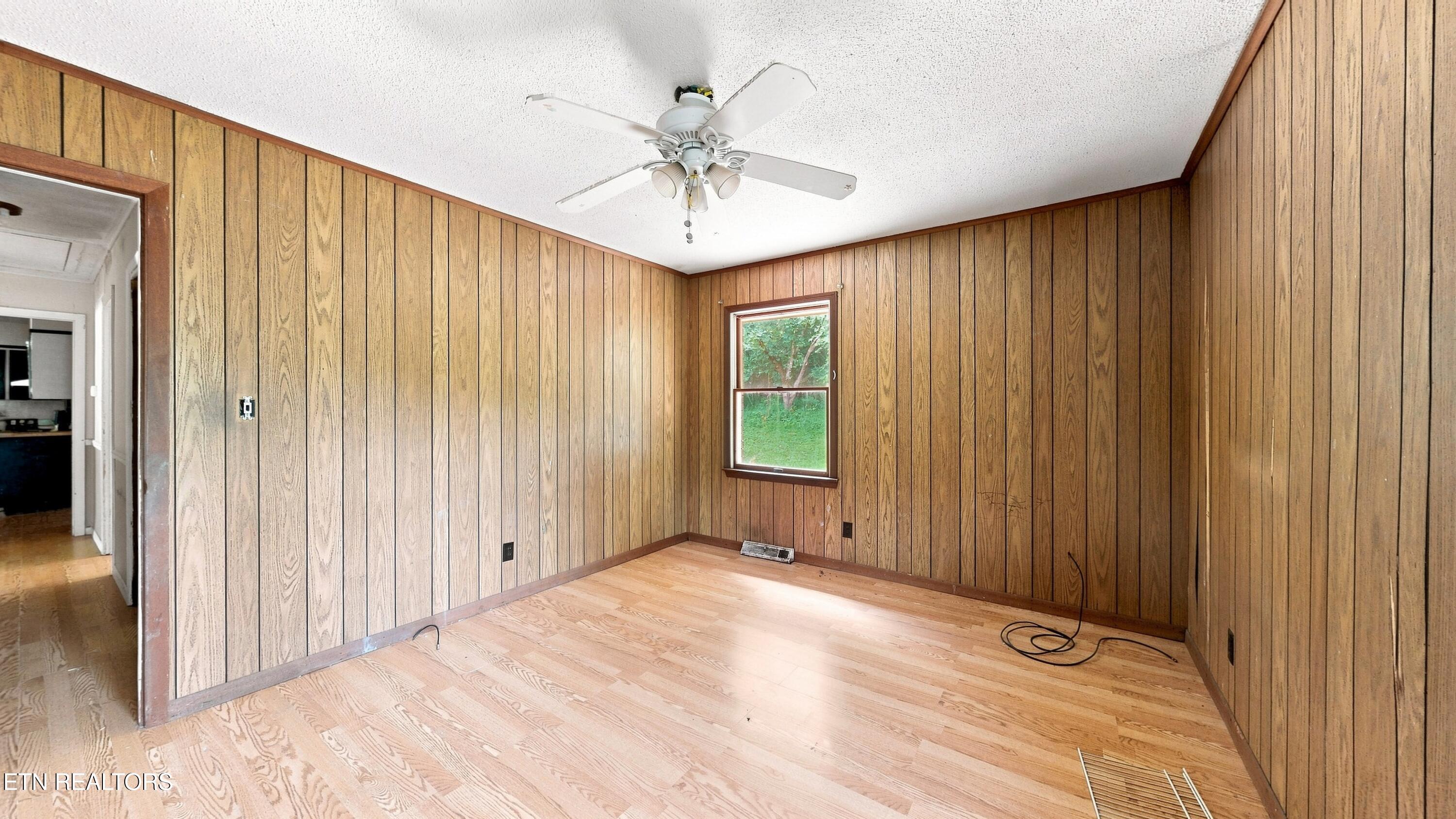 1588 Tn-116 Caryville TN 37714