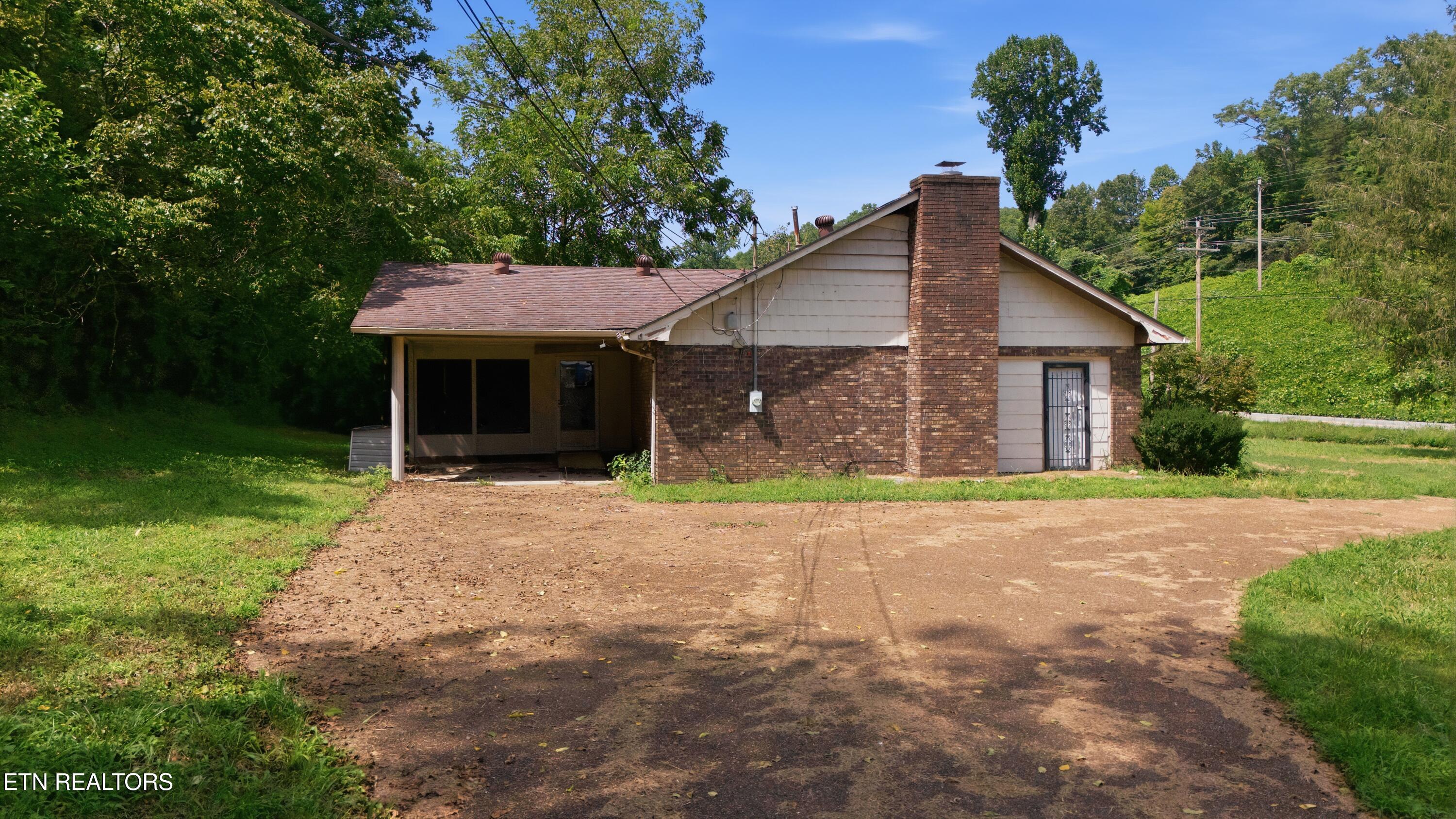 1588 Tn-116 Caryville TN 37714