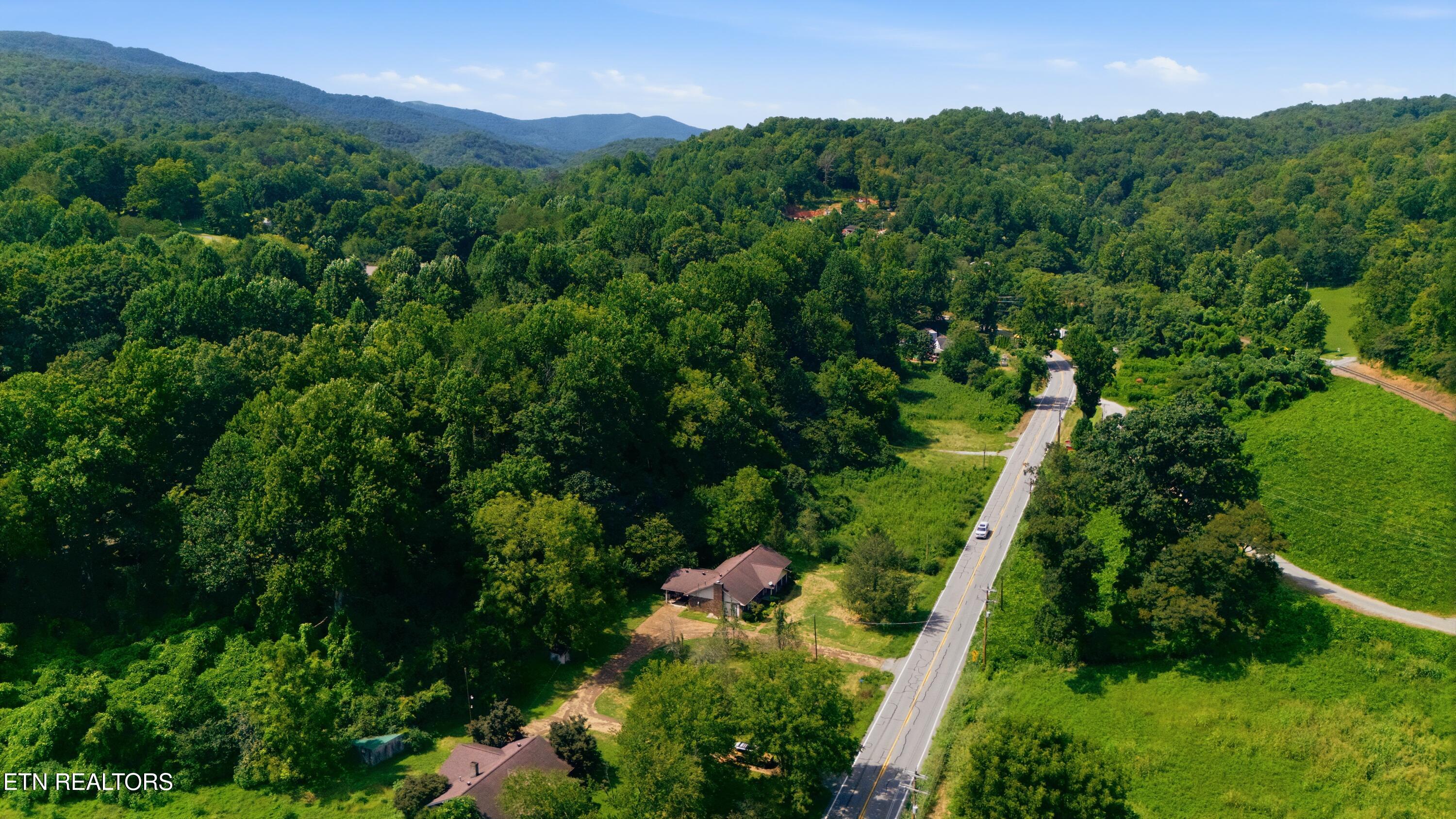 1588 Tn-116 Caryville TN 37714