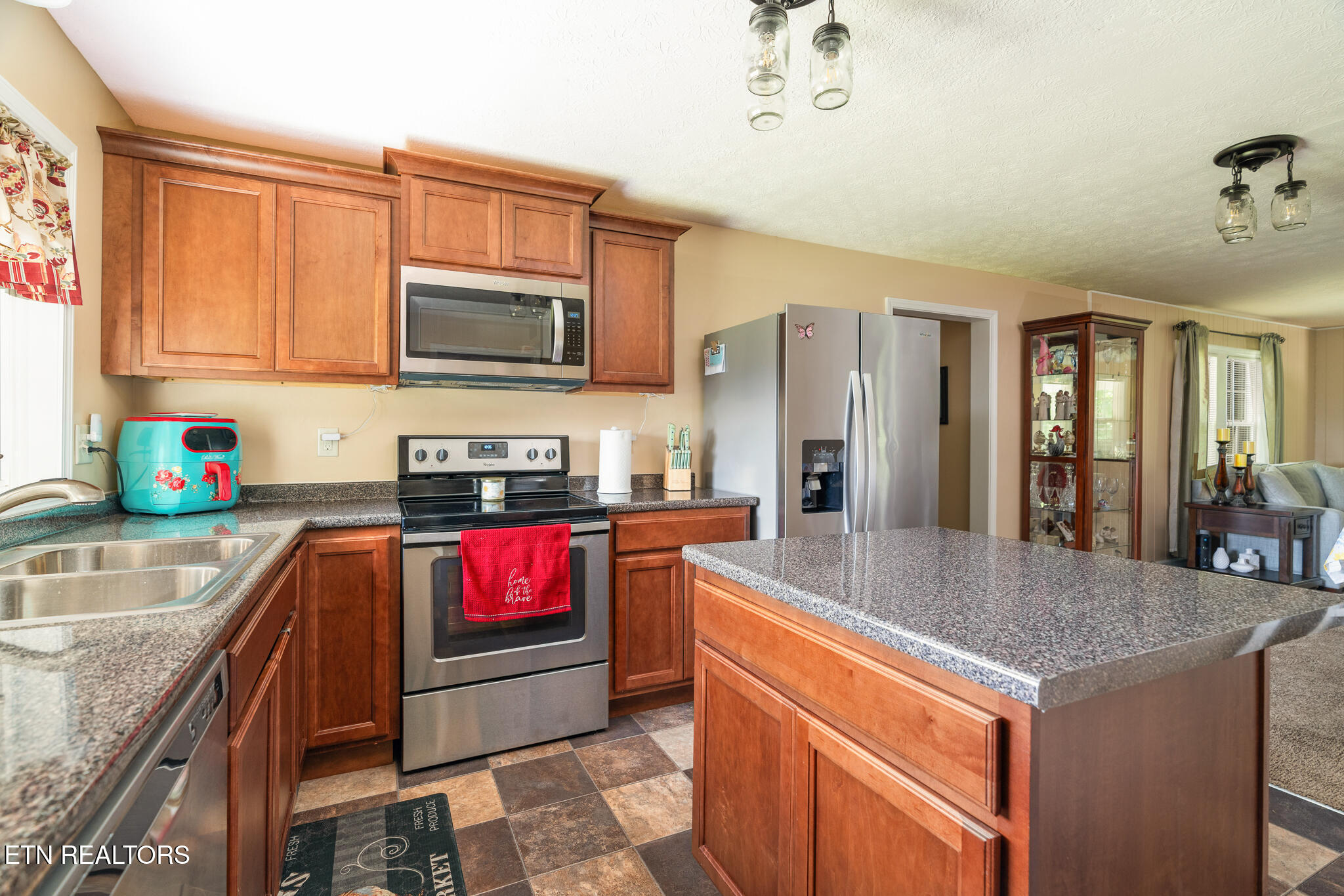 5145 Cedar Church Lane Greenback TN 37742