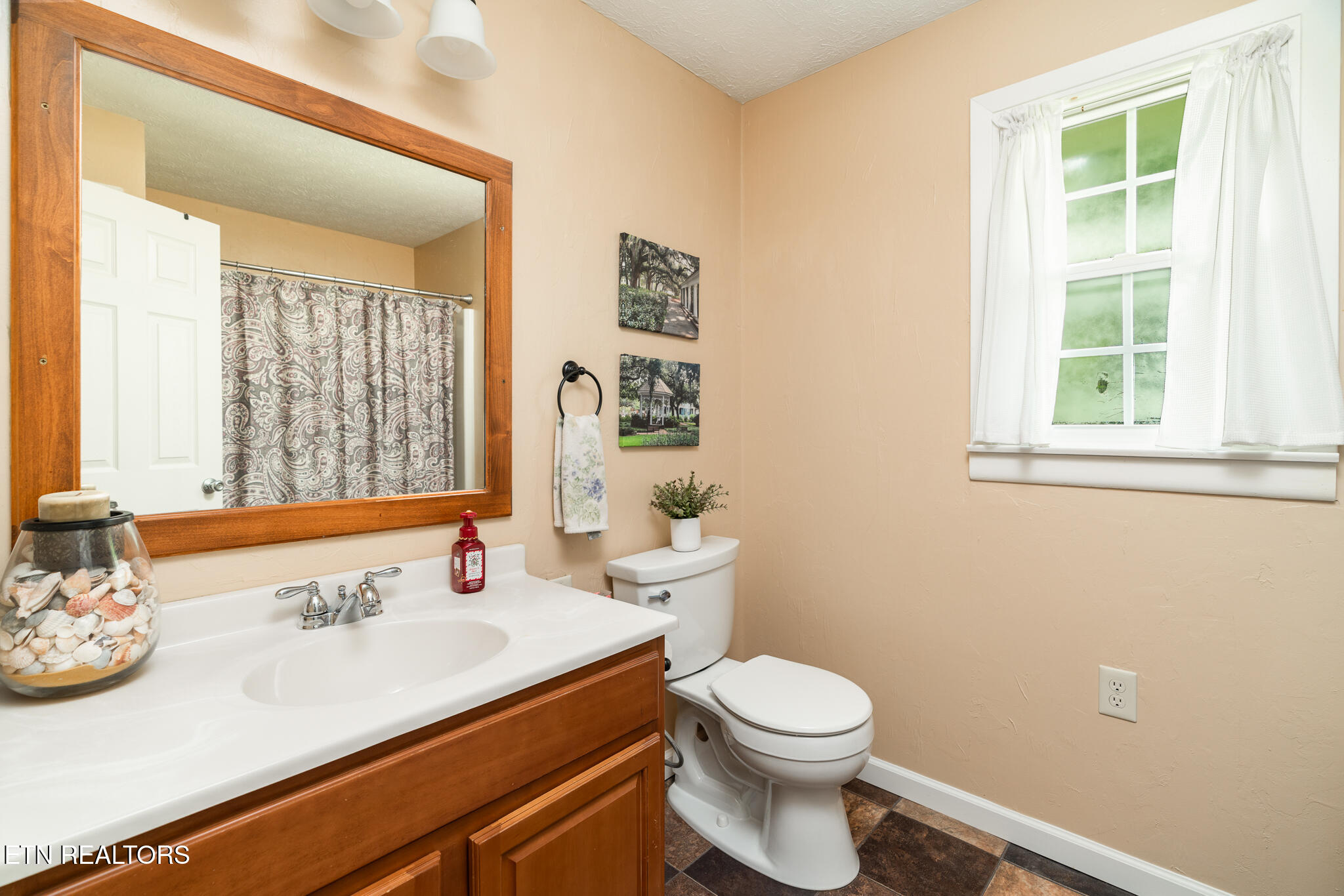 5145 Cedar Church Lane Greenback TN 37742