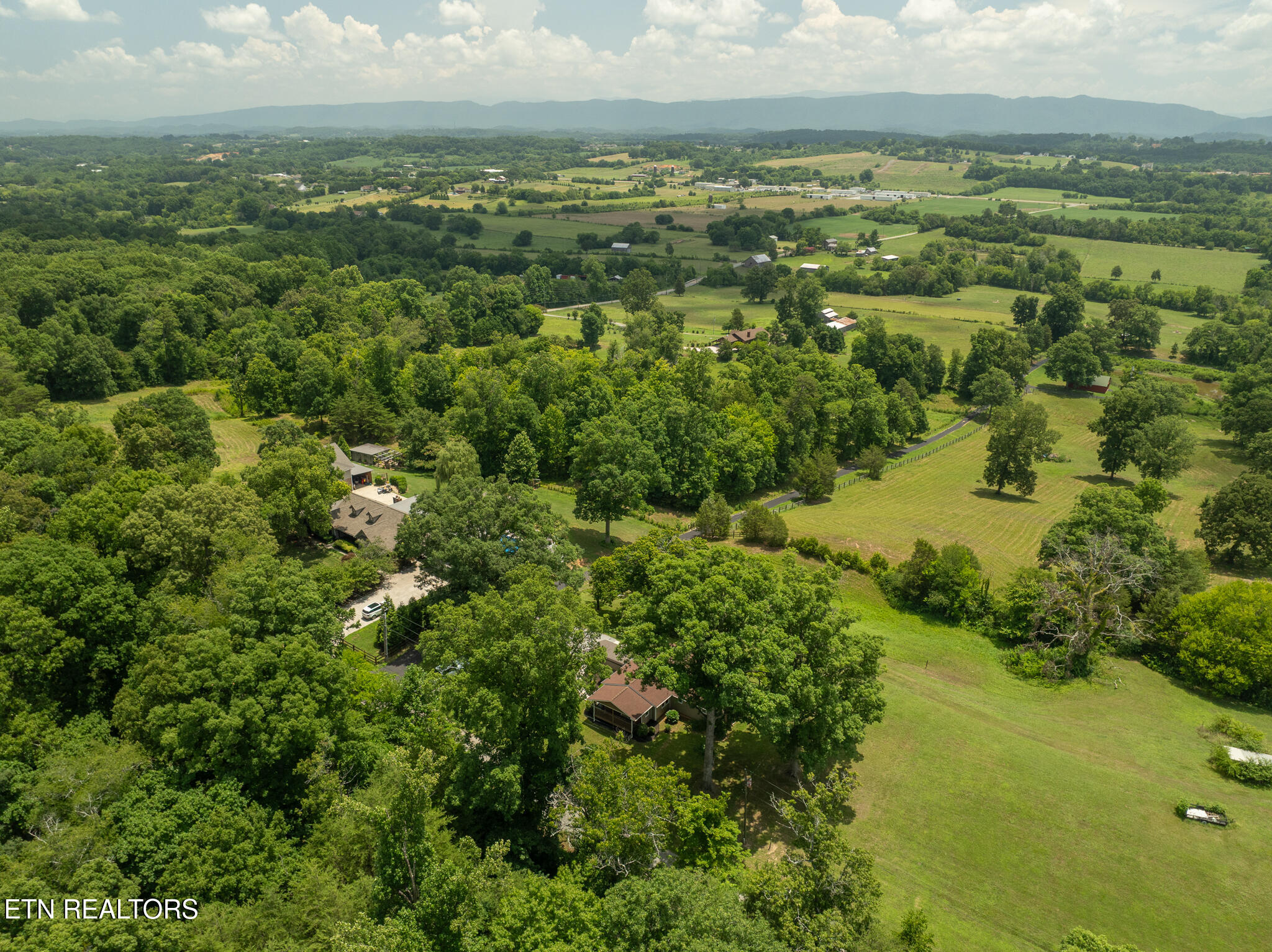 5145 Cedar Church Lane Greenback TN 37742