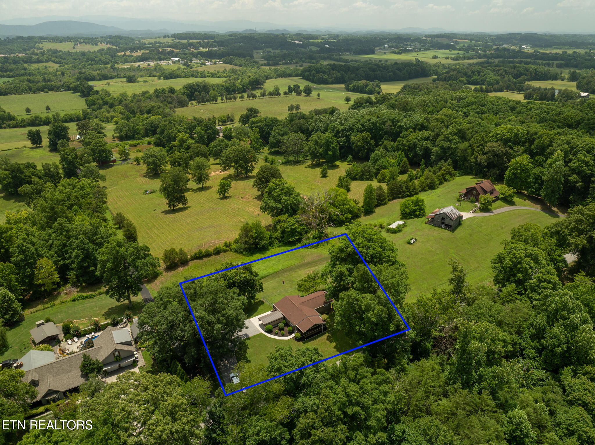 5145 Cedar Church Lane Greenback TN 37742