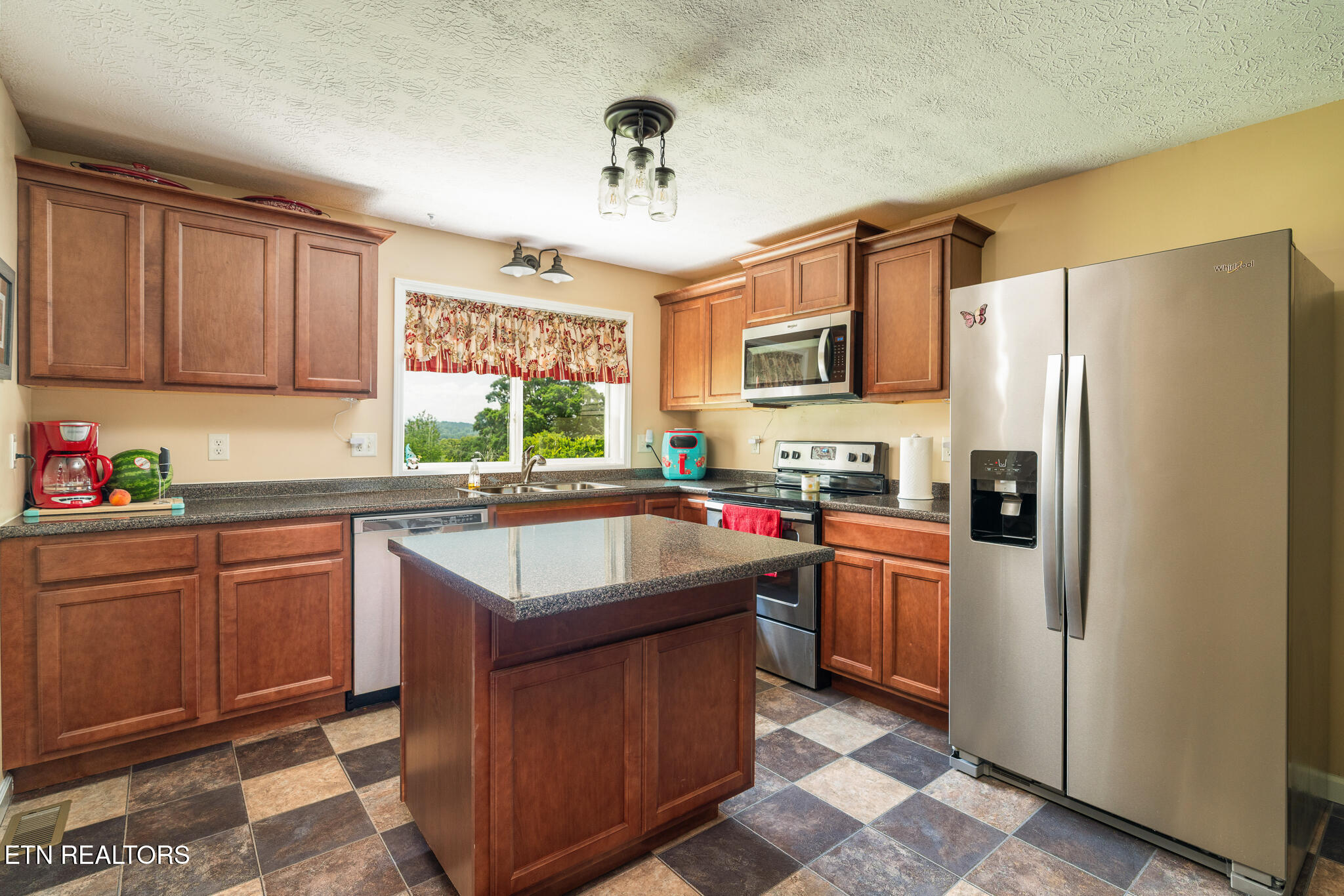 5145 Cedar Church Lane Greenback TN 37742