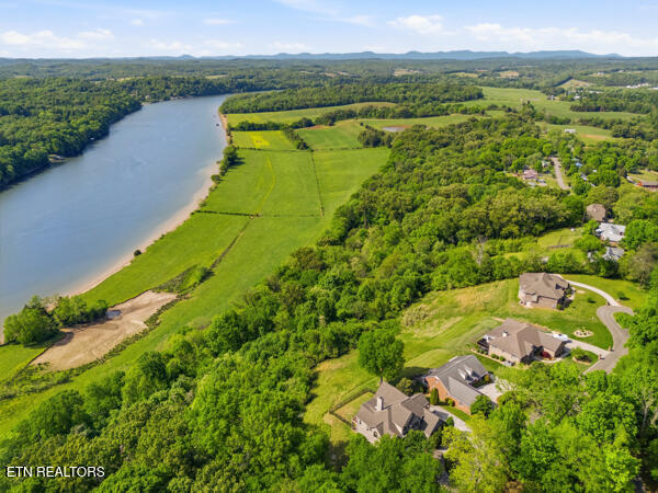 633 Fort Hill Street Loudon TN 37774