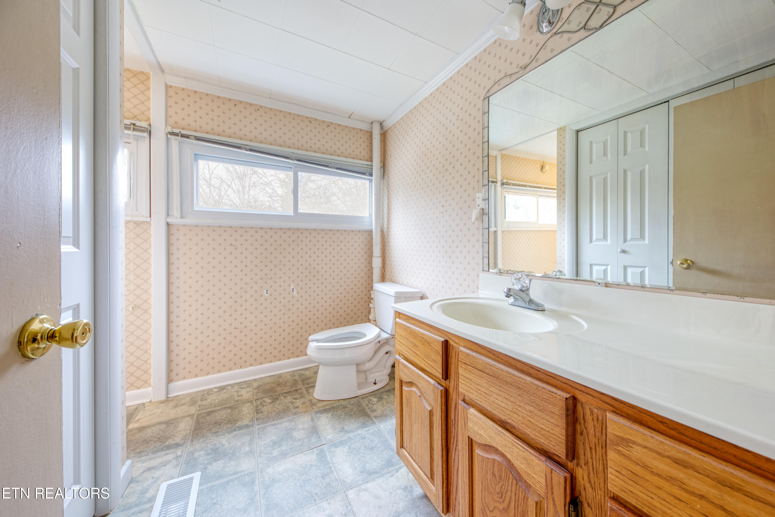 1308 Lawnville Road Kingston TN 37763