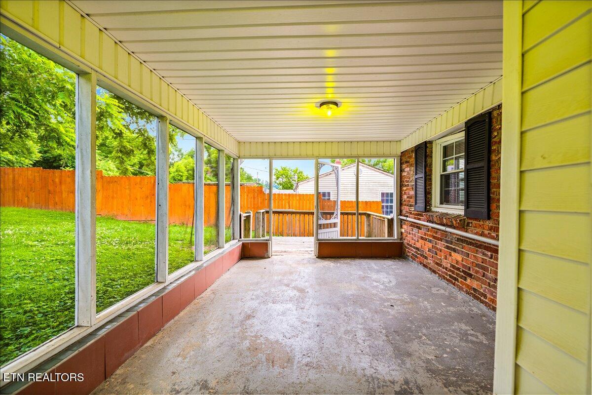503 S Indiana Avenue Lafollette TN 37766