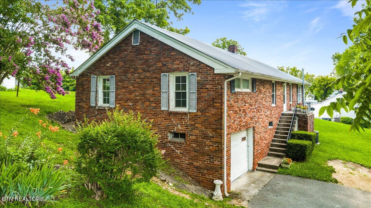 503 S Indiana Avenue Lafollette TN 37766
