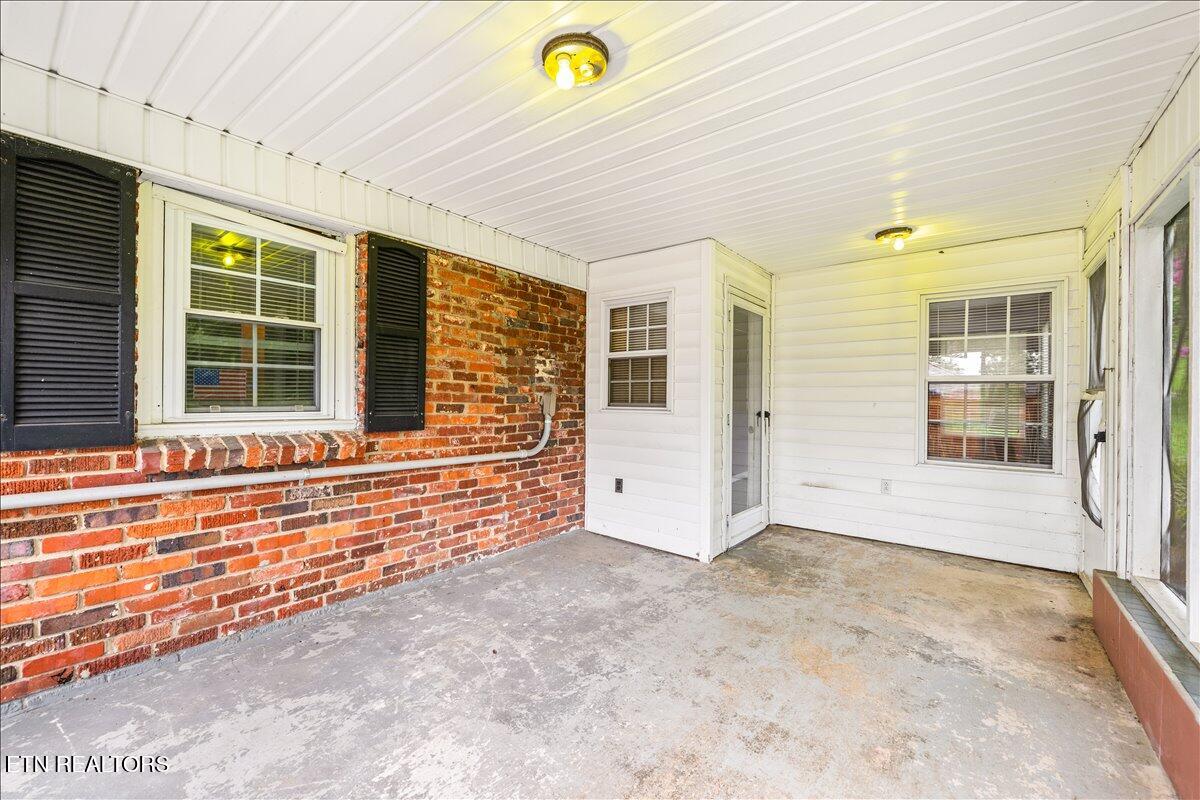 503 S Indiana Avenue Lafollette TN 37766
