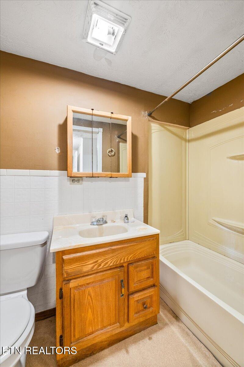 503 S Indiana Avenue Lafollette TN 37766