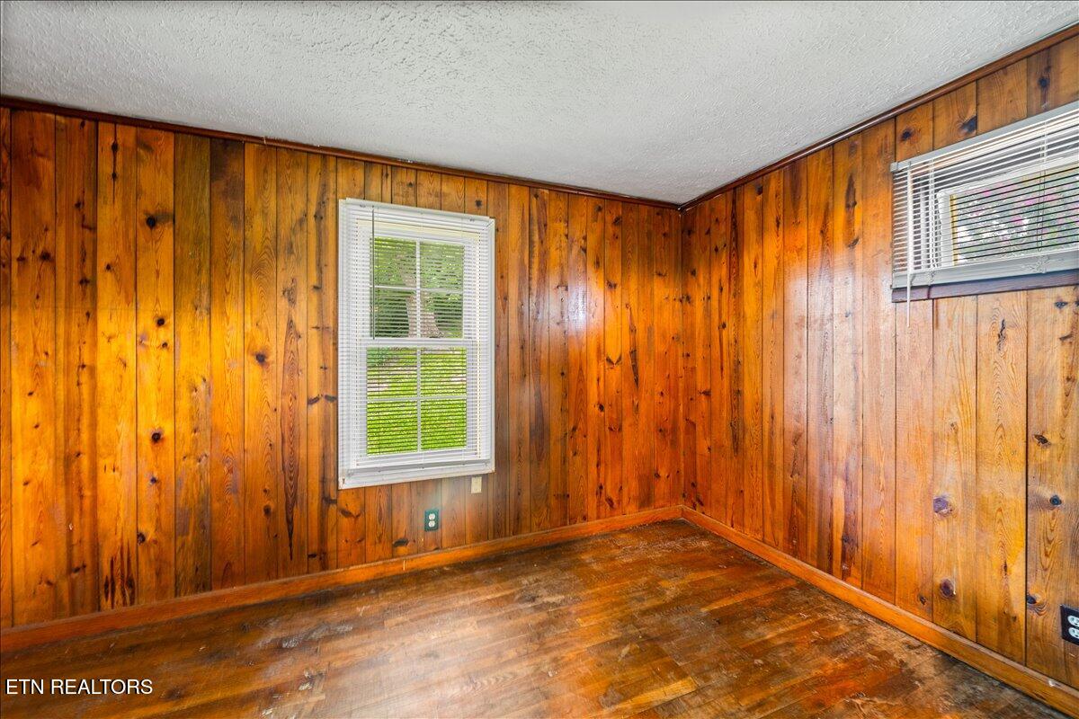 503 S Indiana Avenue Lafollette TN 37766