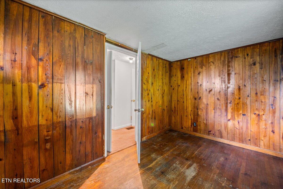 503 S Indiana Avenue Lafollette TN 37766