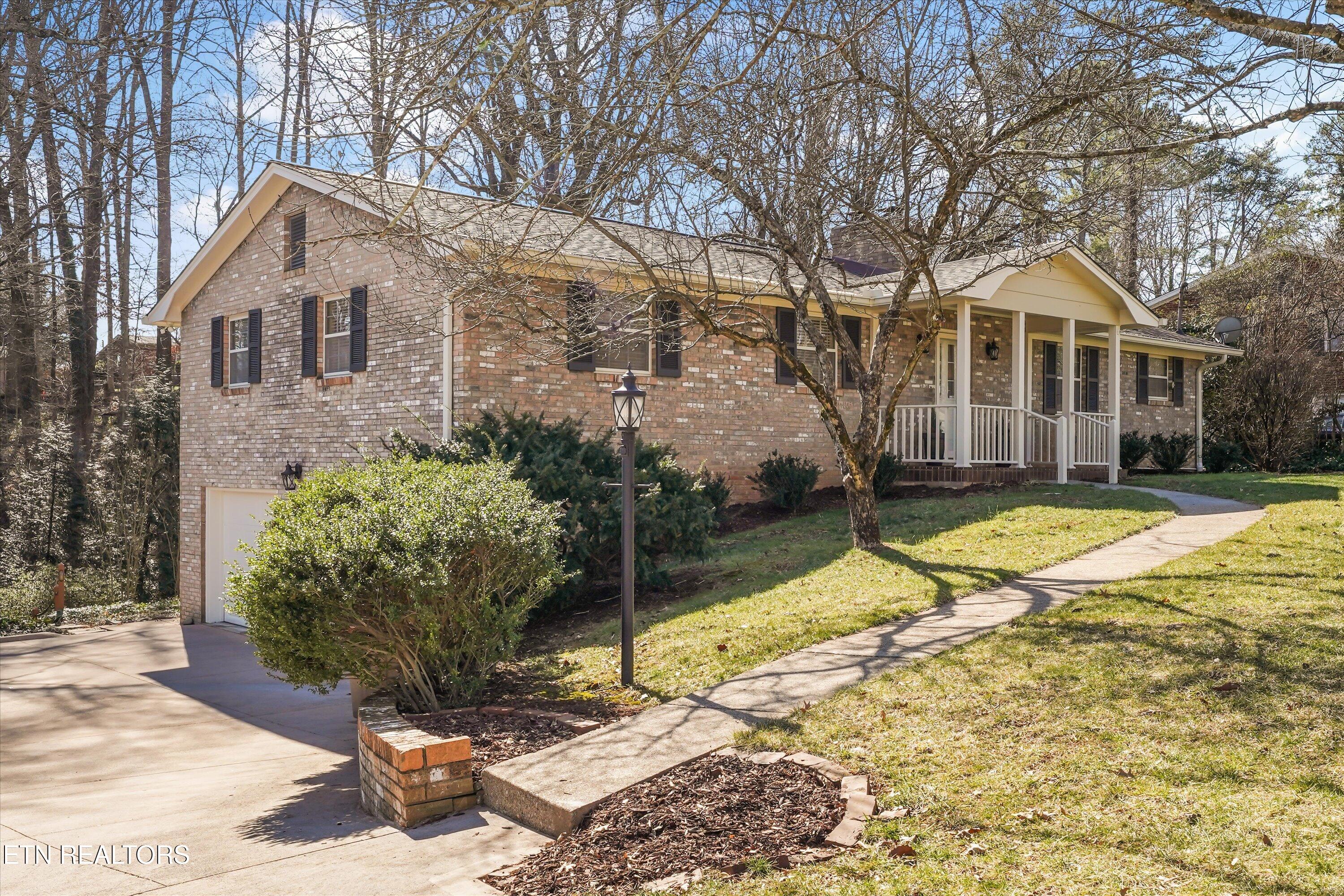 7832 Luxmore Drive Knoxville TN 37919