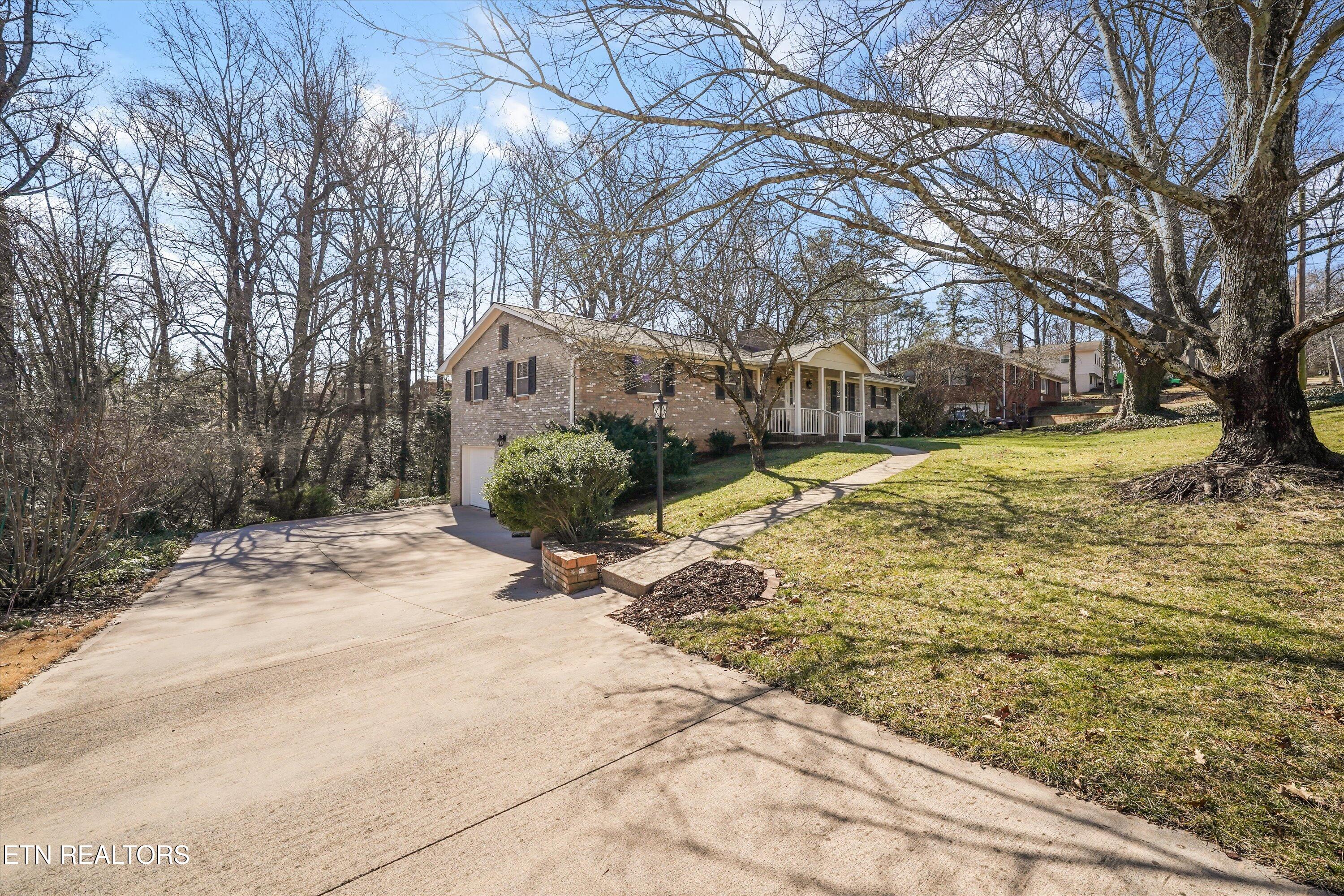 7832 Luxmore Drive Knoxville TN 37919